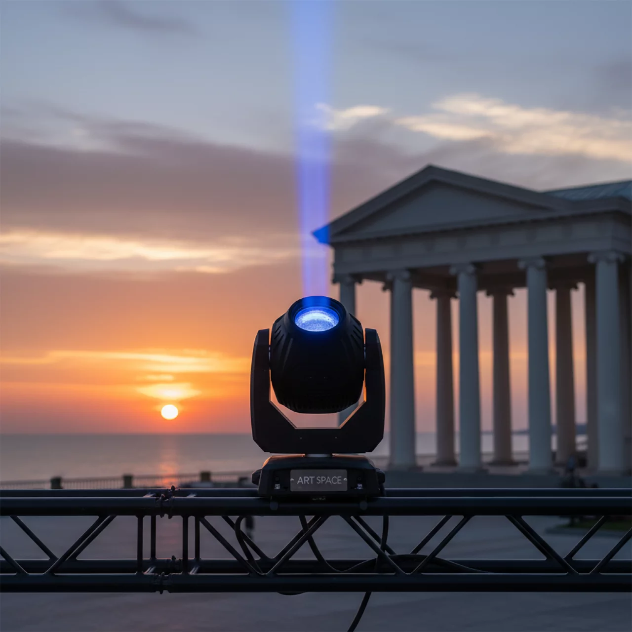 Аренда Голова вращающаяся Robe Pointe на Имеретинской набережной — ART SPACE