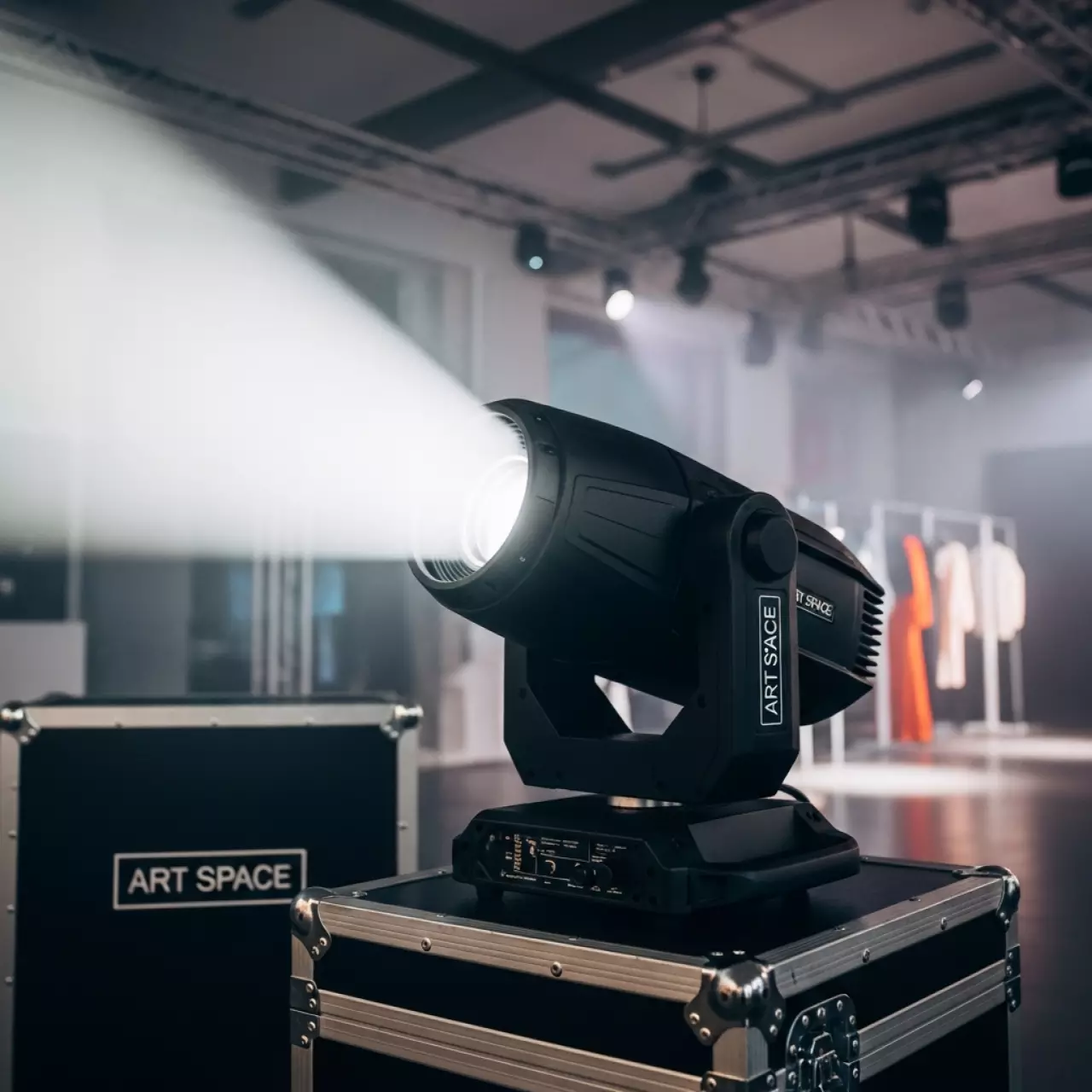 Аренда Голова вращающаяся Vari Lite VL 880 spot на парусной регате (Сочи) — ART SPACE