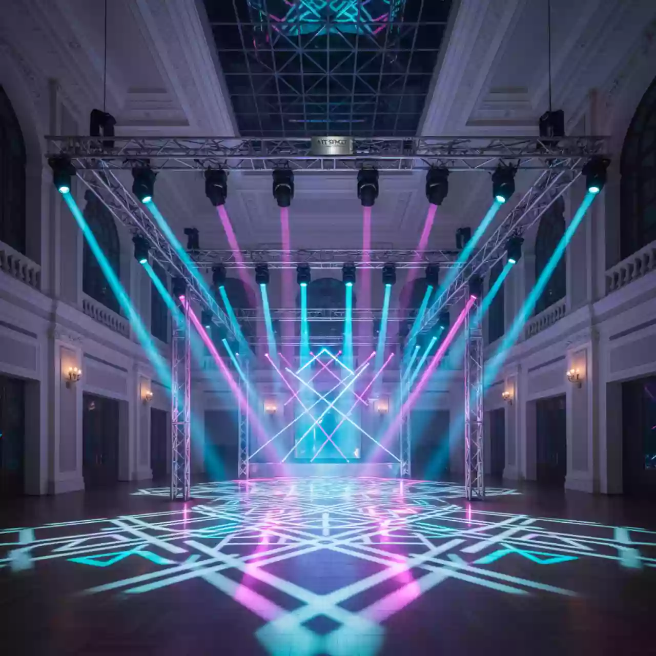 Аренда Головы вращающиеся spot в Гранд Отель Поляна — ART SPACE