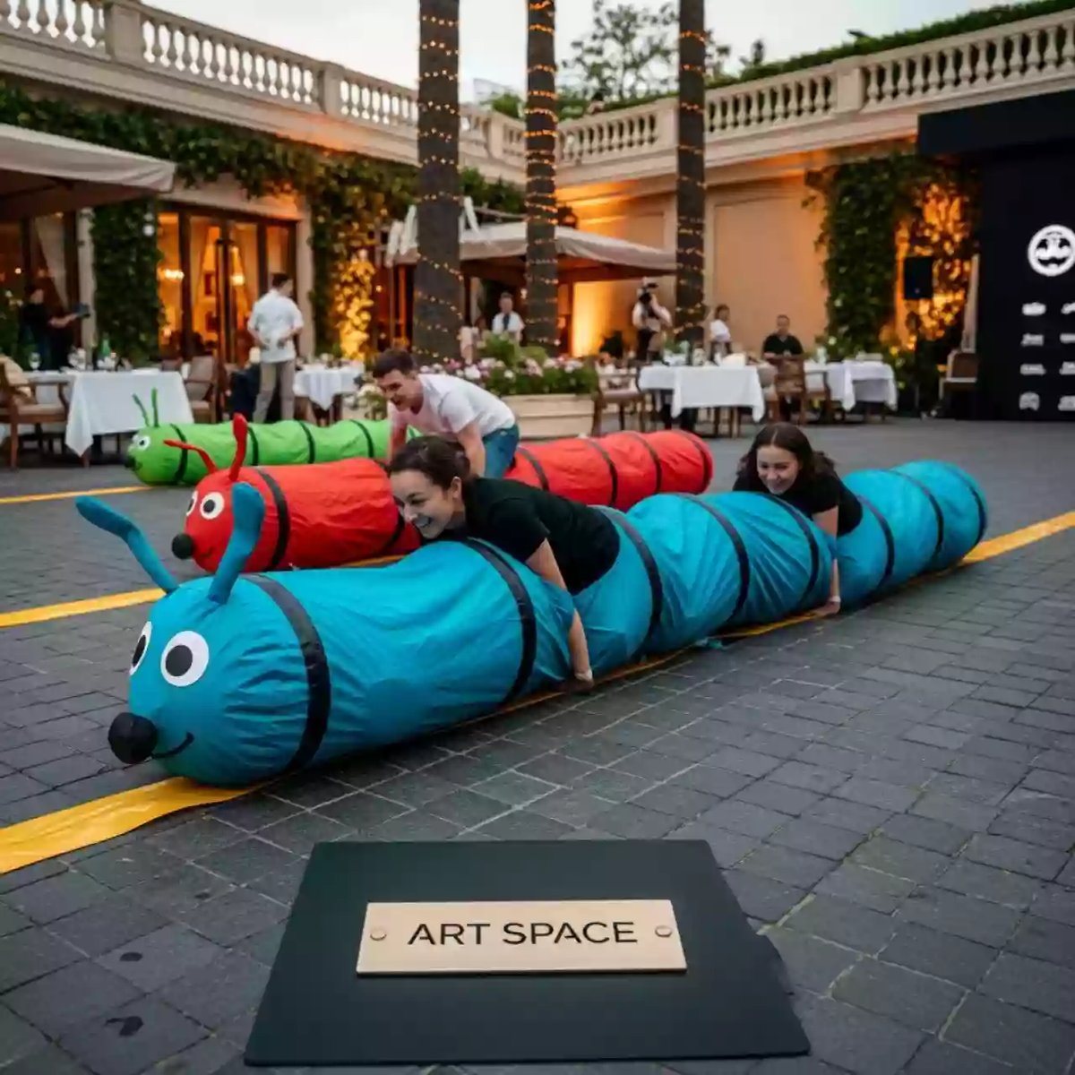 Аренда Гонки на гусеницах в ресторане «Brunello» — ART SPACE