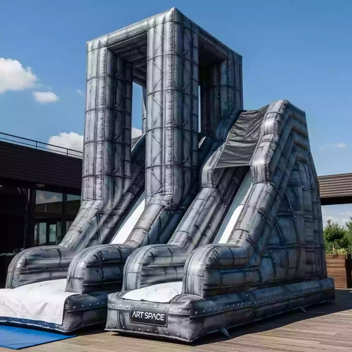 Аренда Горка надувная башня в ресторане «Баран-Рапан» — ART SPACE