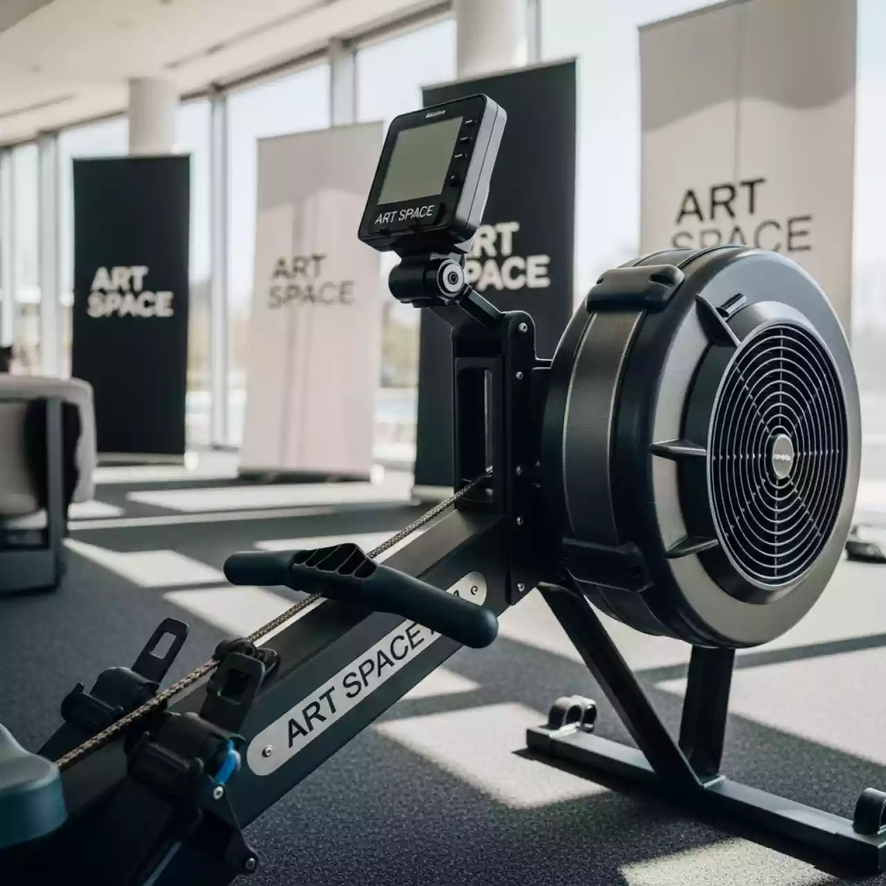 Аренда Гребной тренажер Infiniti R 70i в парке «Ривьера» — ART SPACE