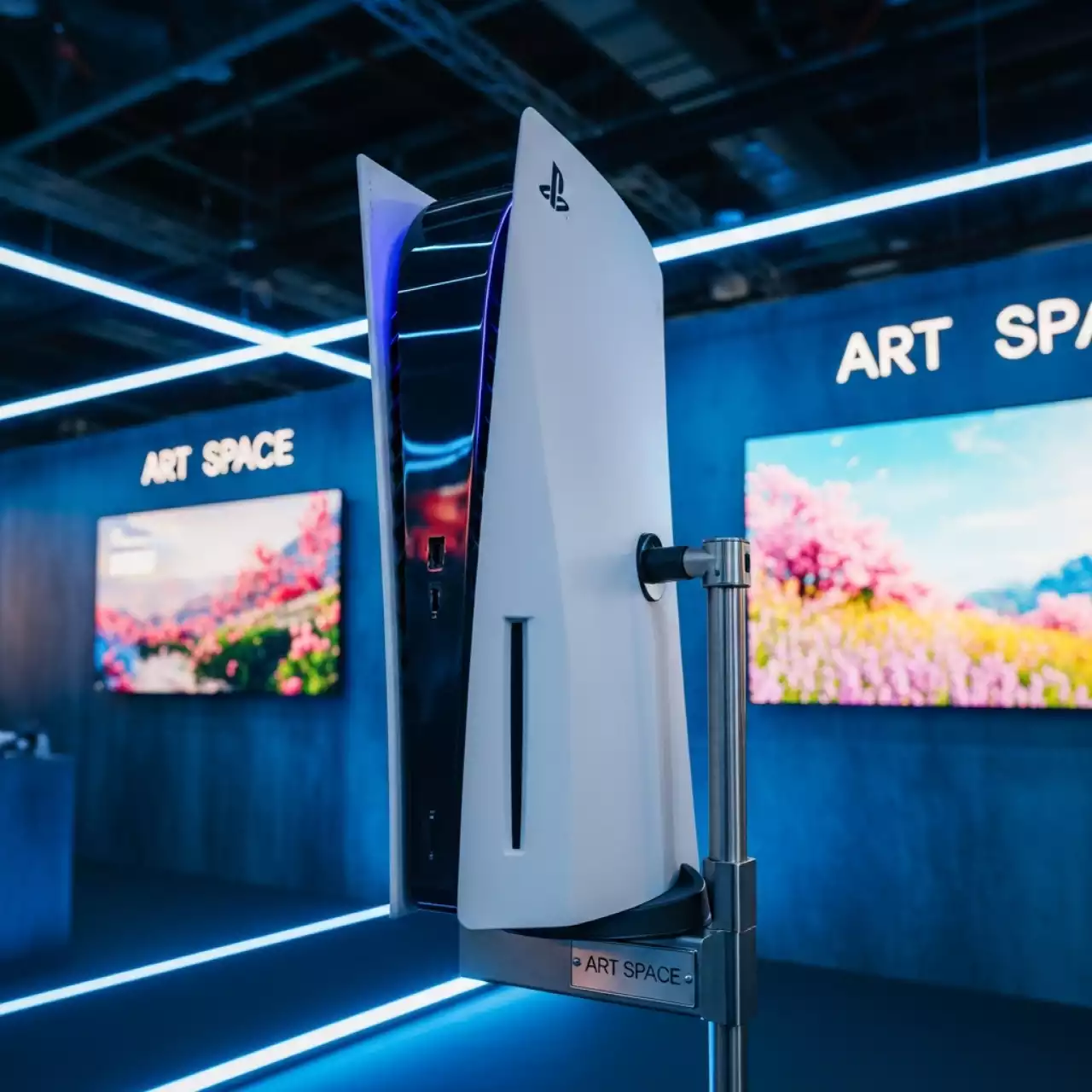 Аренда Игровой приставки PlayStation 5 в ледовом дворце «Большой» — ART SPACE
