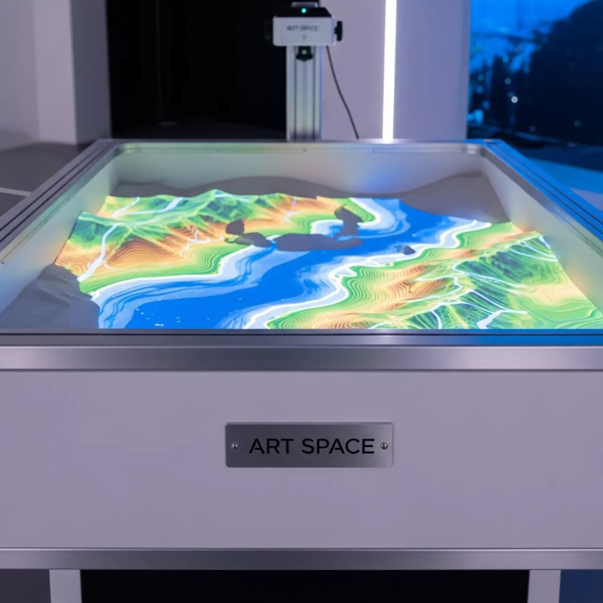 Аренда Интерактивная песочница InterTouch стационарная мини 3 в 1 в Университете «Сириус» — ART SPACE