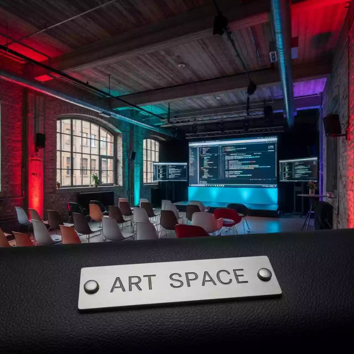 Аренда Инвентарь для ивента в лофте «Студия 21» — ART SPACE