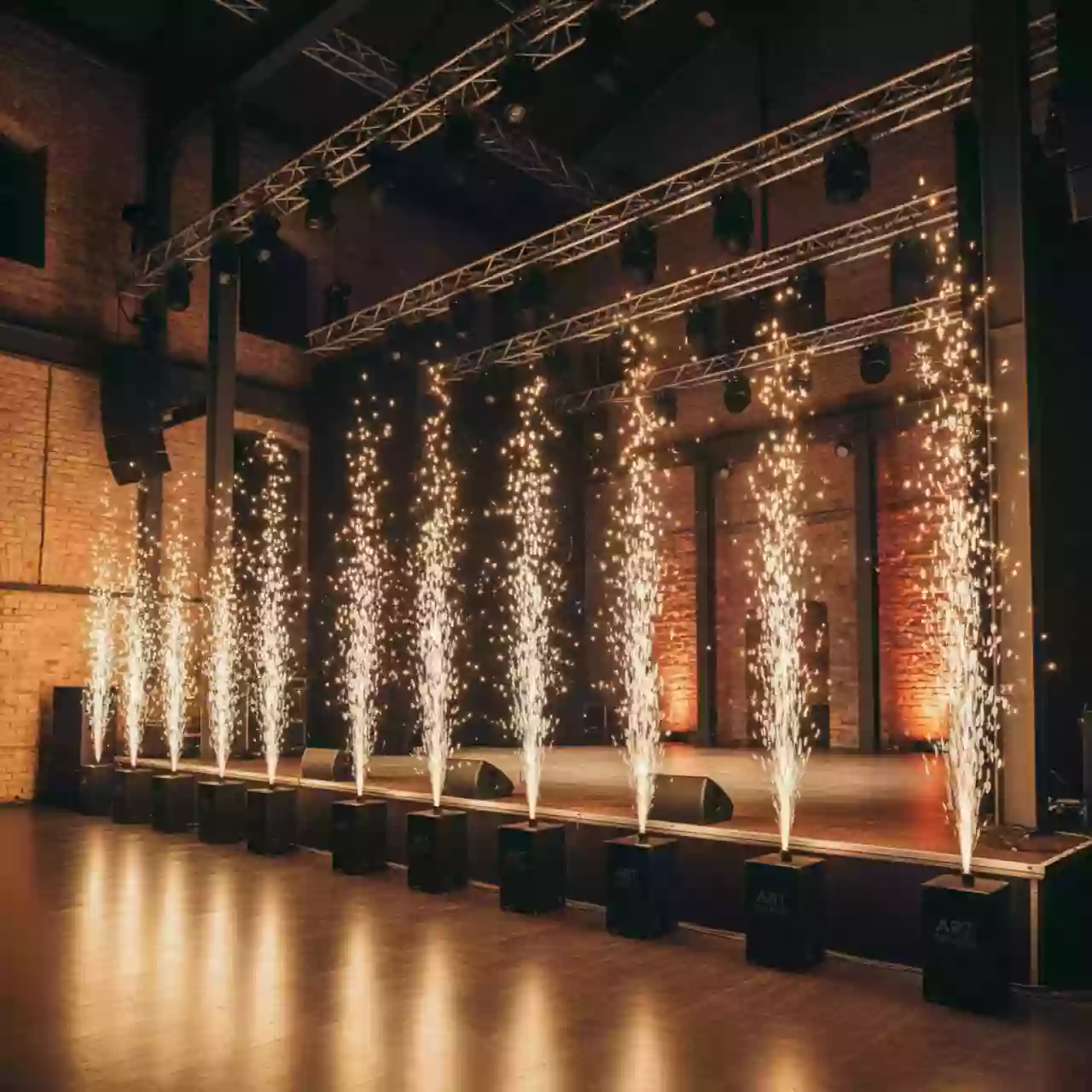 Аренда Искрометы долгоиграющие DMX в этно-парке «Моя Россия» — ART SPACE