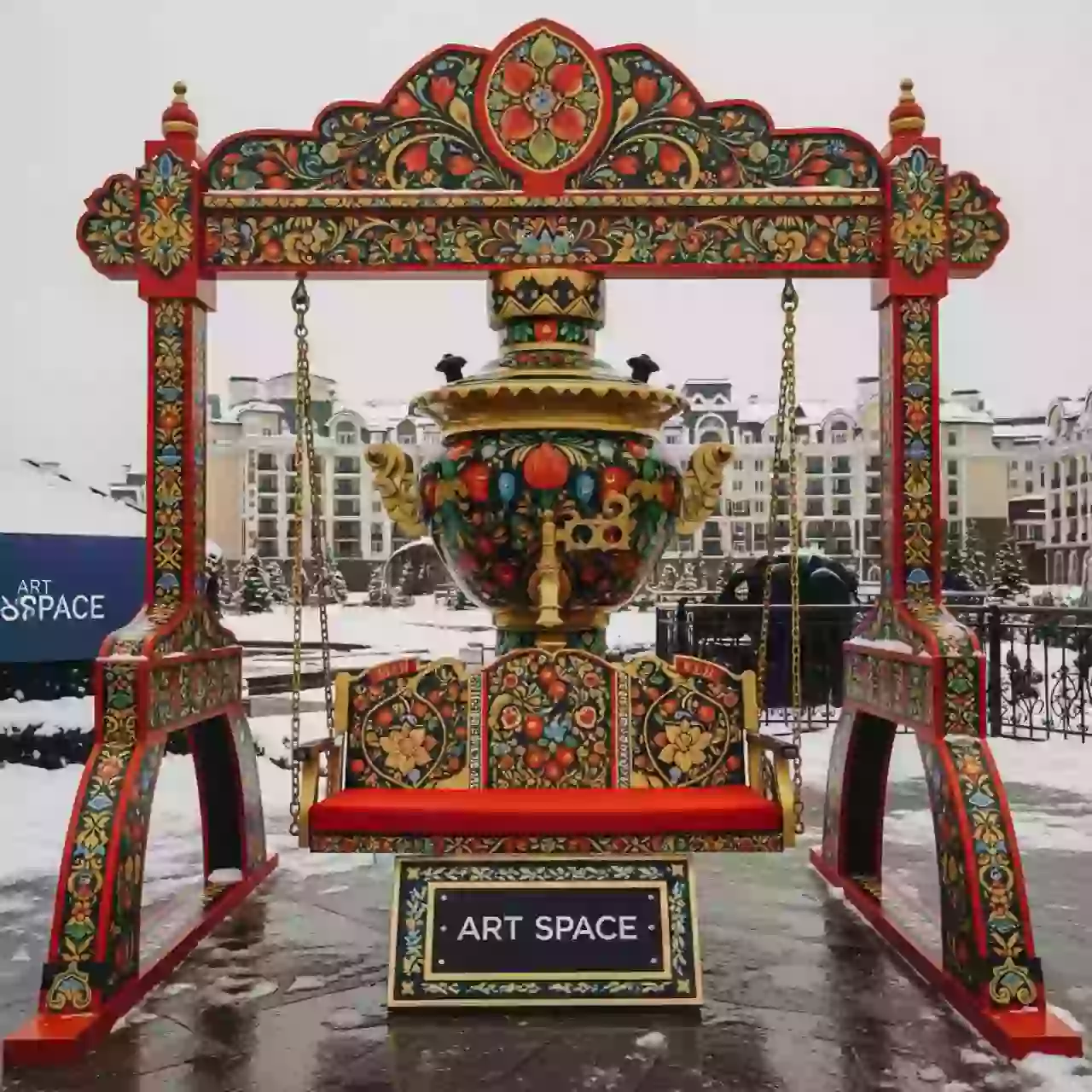 Аренда Качели "Самовар ярмарочный" в санатории «Октябрьский» — ART SPACE