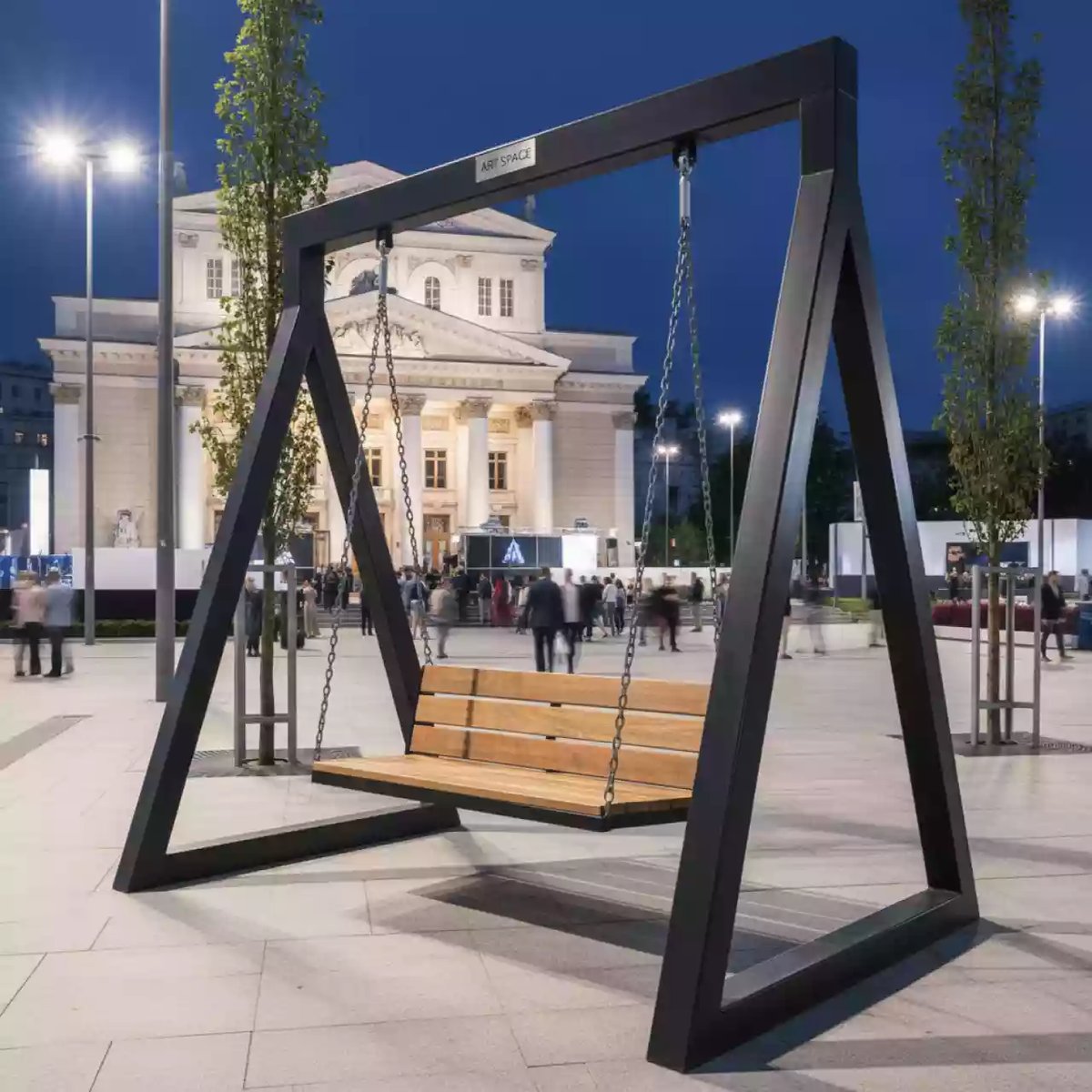 Аренда Качели 'Старожил' в Зимнем театре — ART SPACE