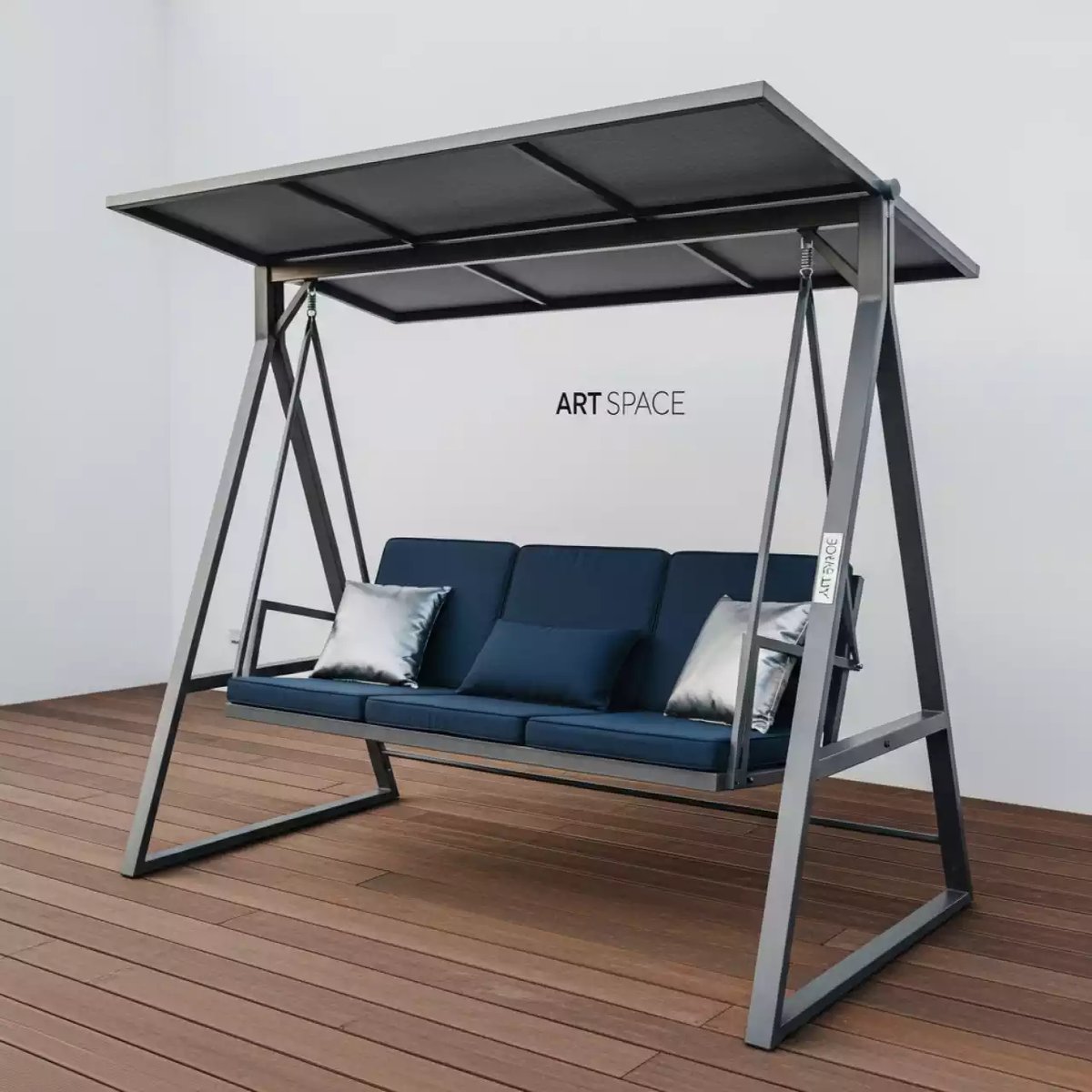 Аренда Качели трехместные Сакура в ресторане «Магадан» — ART SPACE