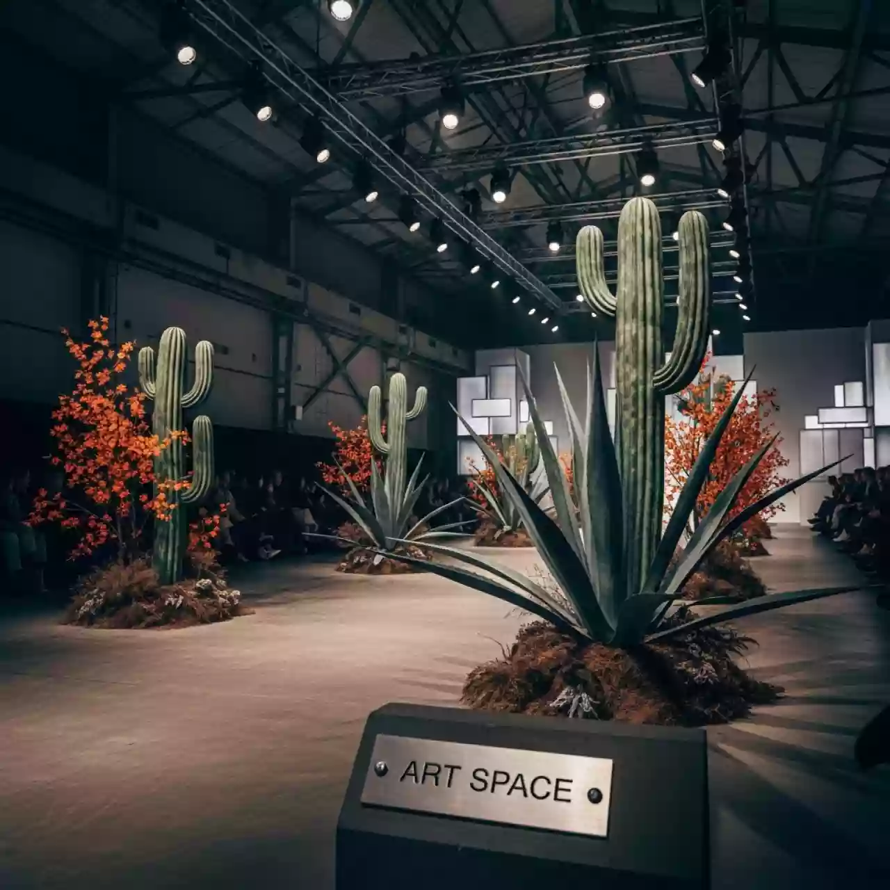 Аренда Кактус иствуд в МФК «Горный» — ART SPACE