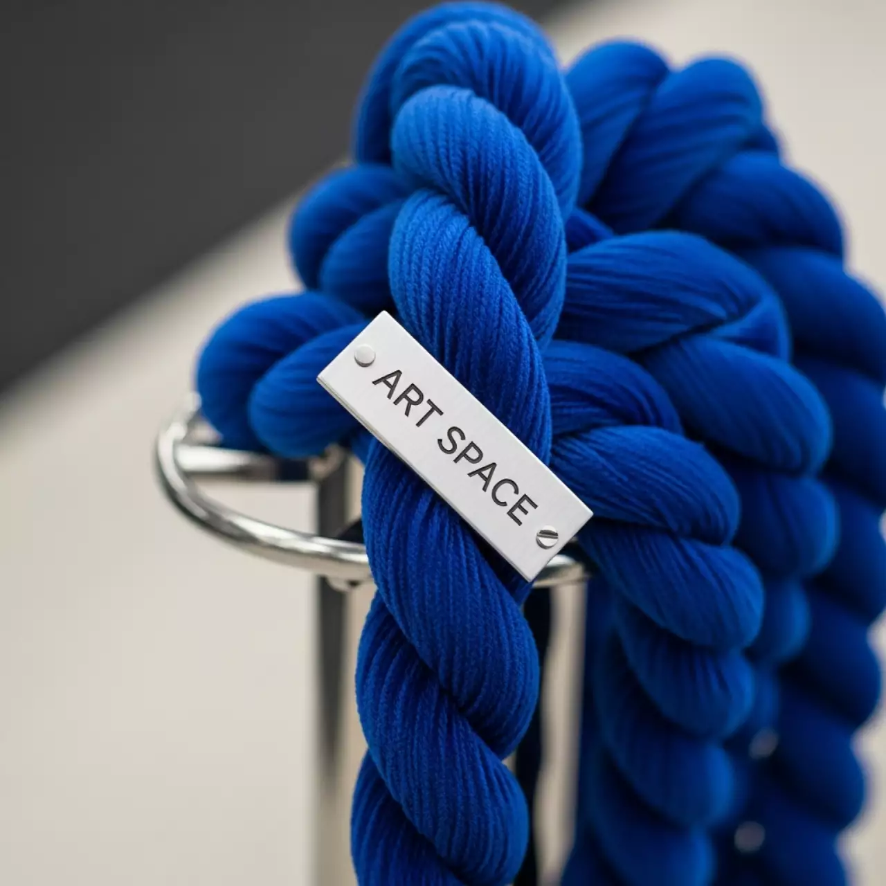 Аренда Канат бархатный синий для стойки ограждения 150 см в Golden Tulip Rosa Khutor — ART SPACE