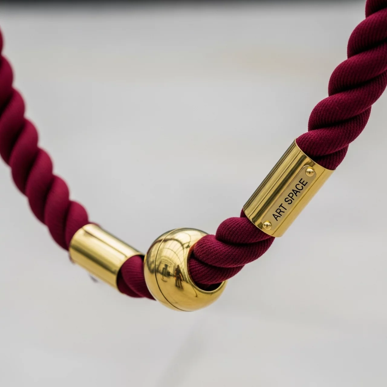 Аренда Канат с круглой латунной оконцовкой бордовый в комплексе «Дагомыс» — ART SPACE