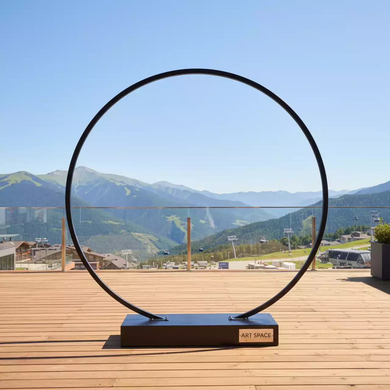 Аренда Каркас арки круглый d 1,9 м металл черный на курорте «Газпром» (Альпика) — ART SPACE