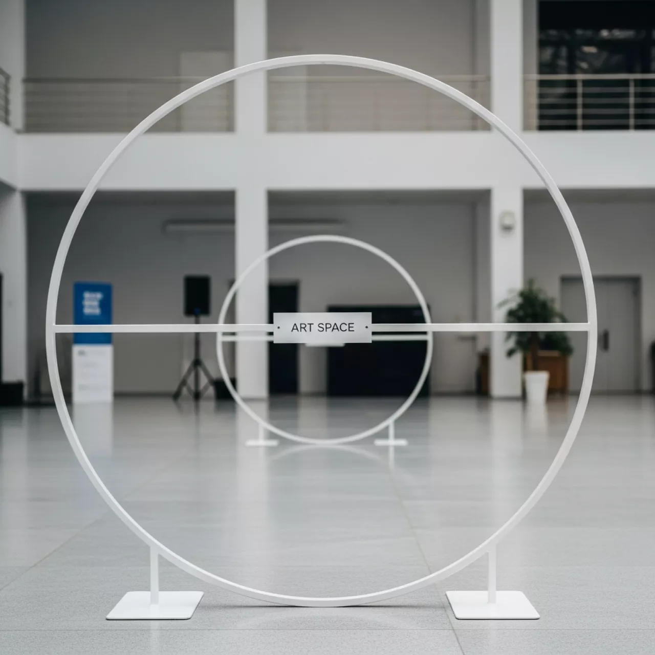 Аренда Каркас арки круглый металлический белый диаметр 1,95 м высота 2,10 м в ледовом дворце «Роза Хутор» — ART SPACE