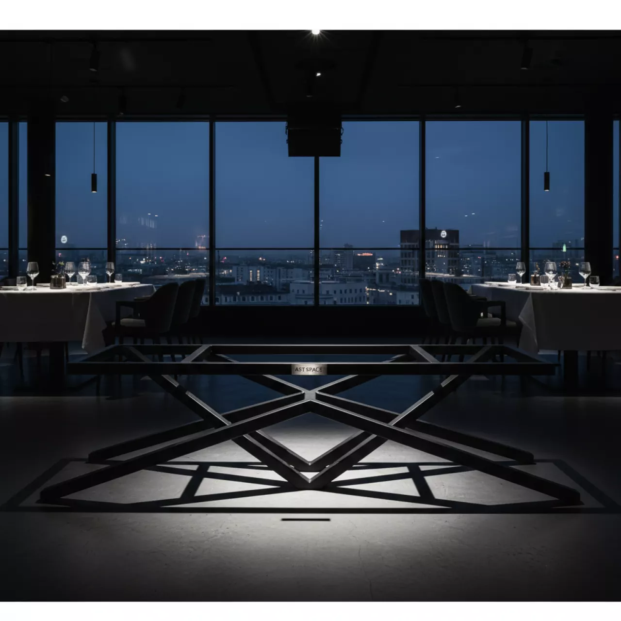 Аренда Каркас банкетки XX в ресторане «Высота 5642» — ART SPACE