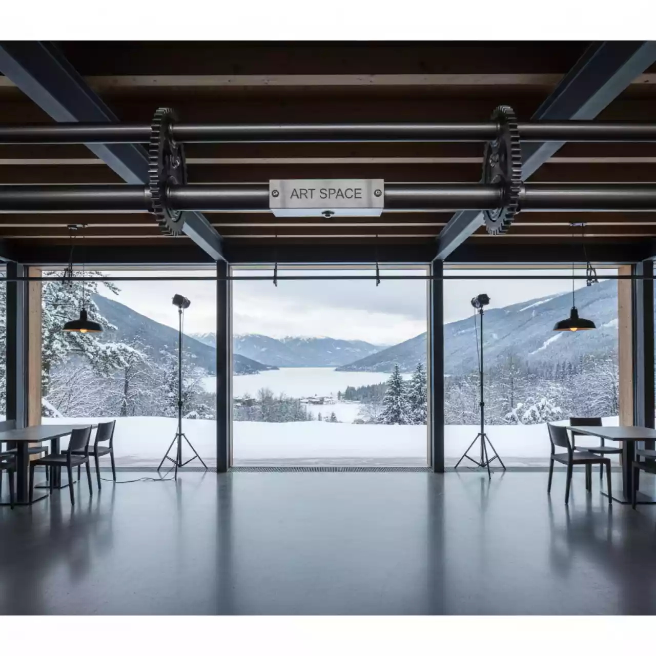 Аренда Карнизы в ресторане «La Terrazza» — ART SPACE