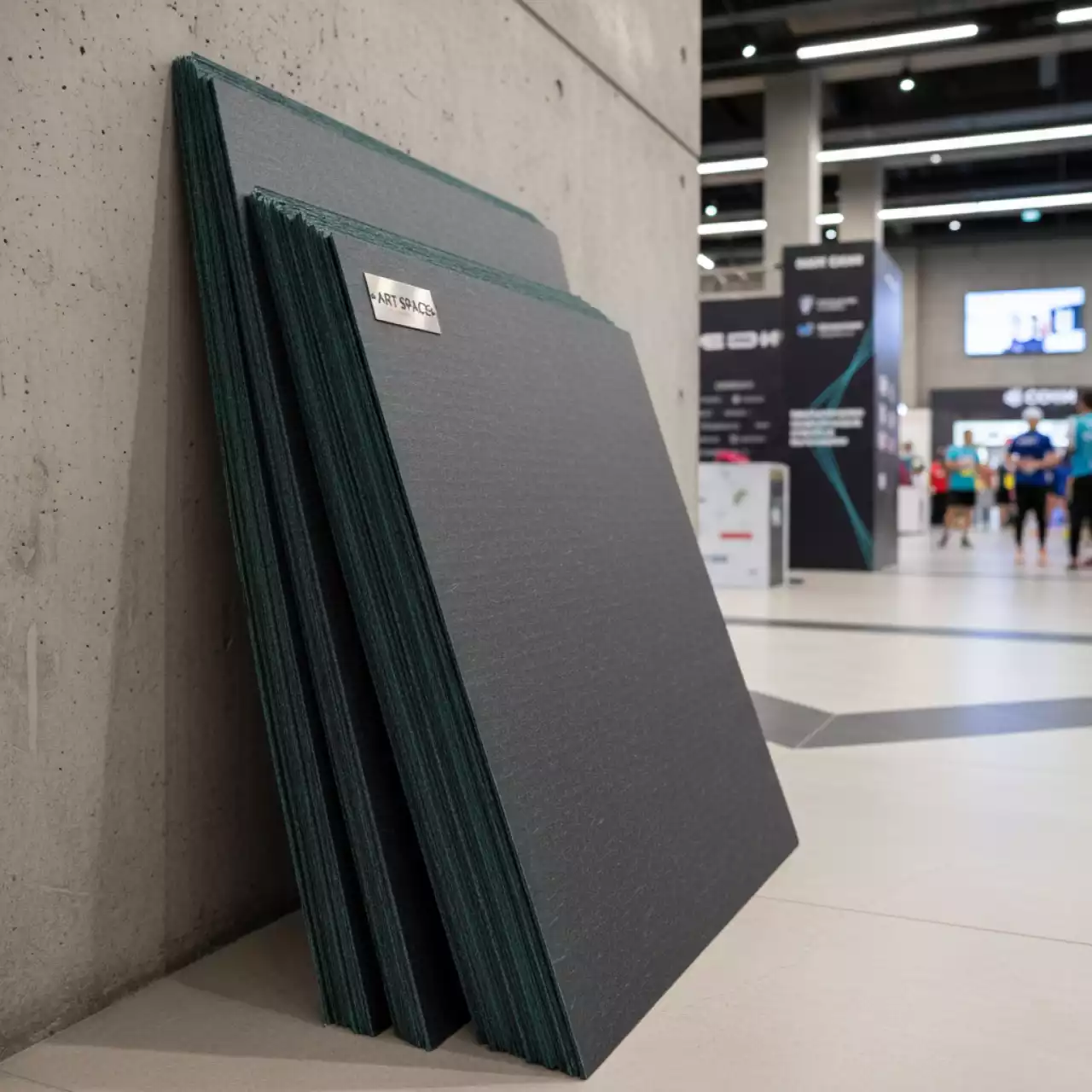 Аренда Картон Lomond самоклеящийся двухсторонний в казино «Сочи» — ART SPACE