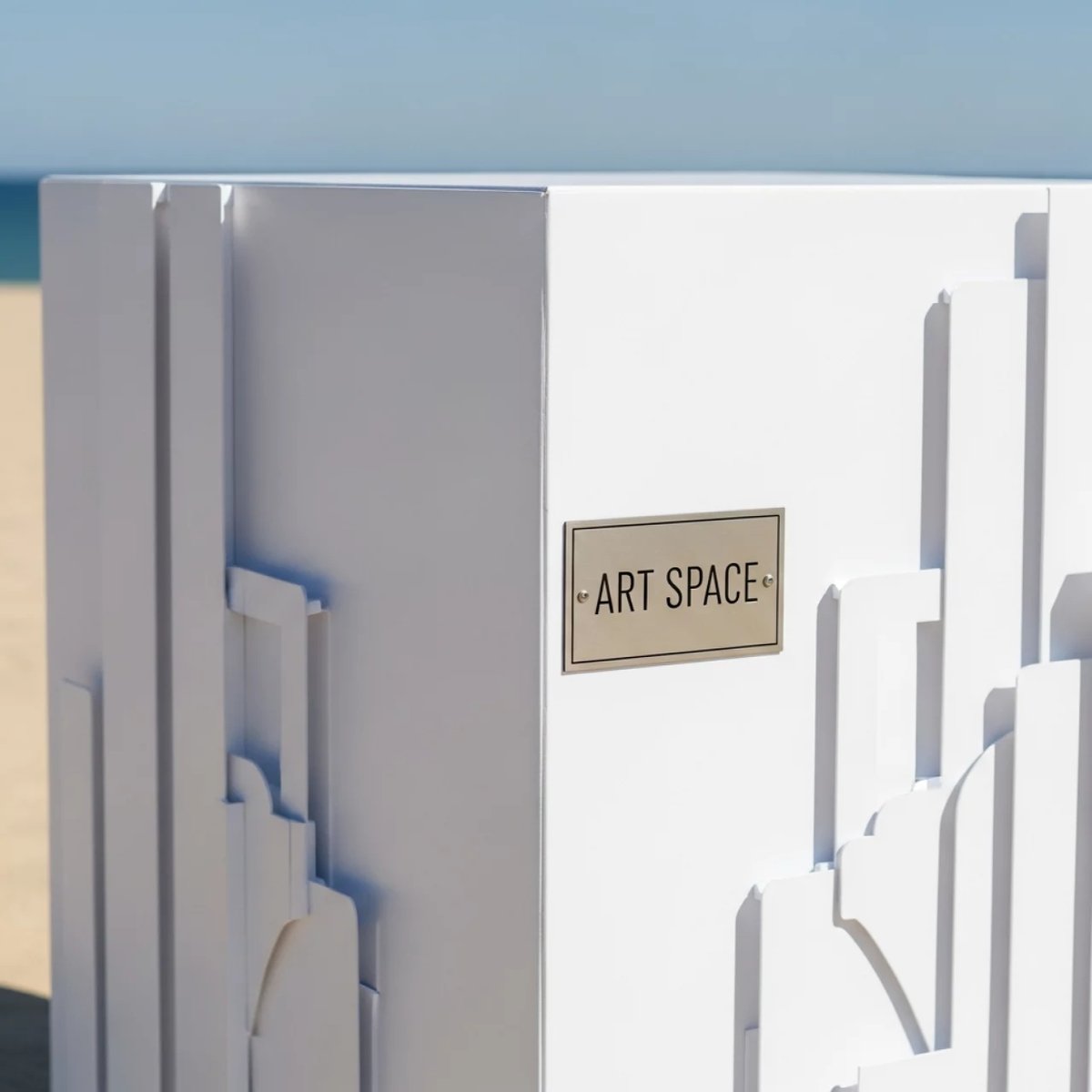 Аренда Картон Turkoglu White Board 1S 1400 м² на пляже «Маяк» — ART SPACE