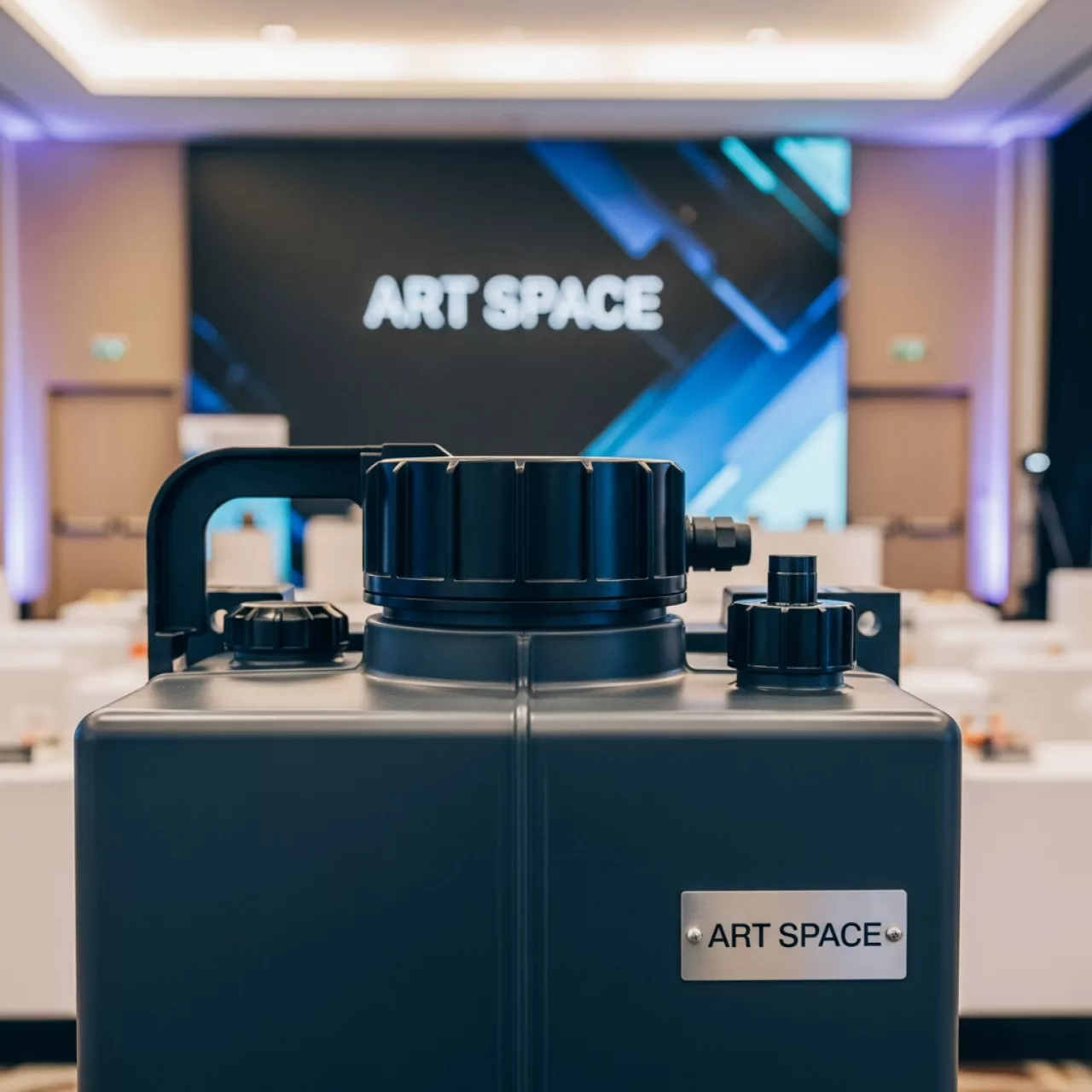 Аренда Картридж для плоттеров Canon PFI 702MBK Matte Black 700 мл в Pullman Sochi Centre — ART SPACE