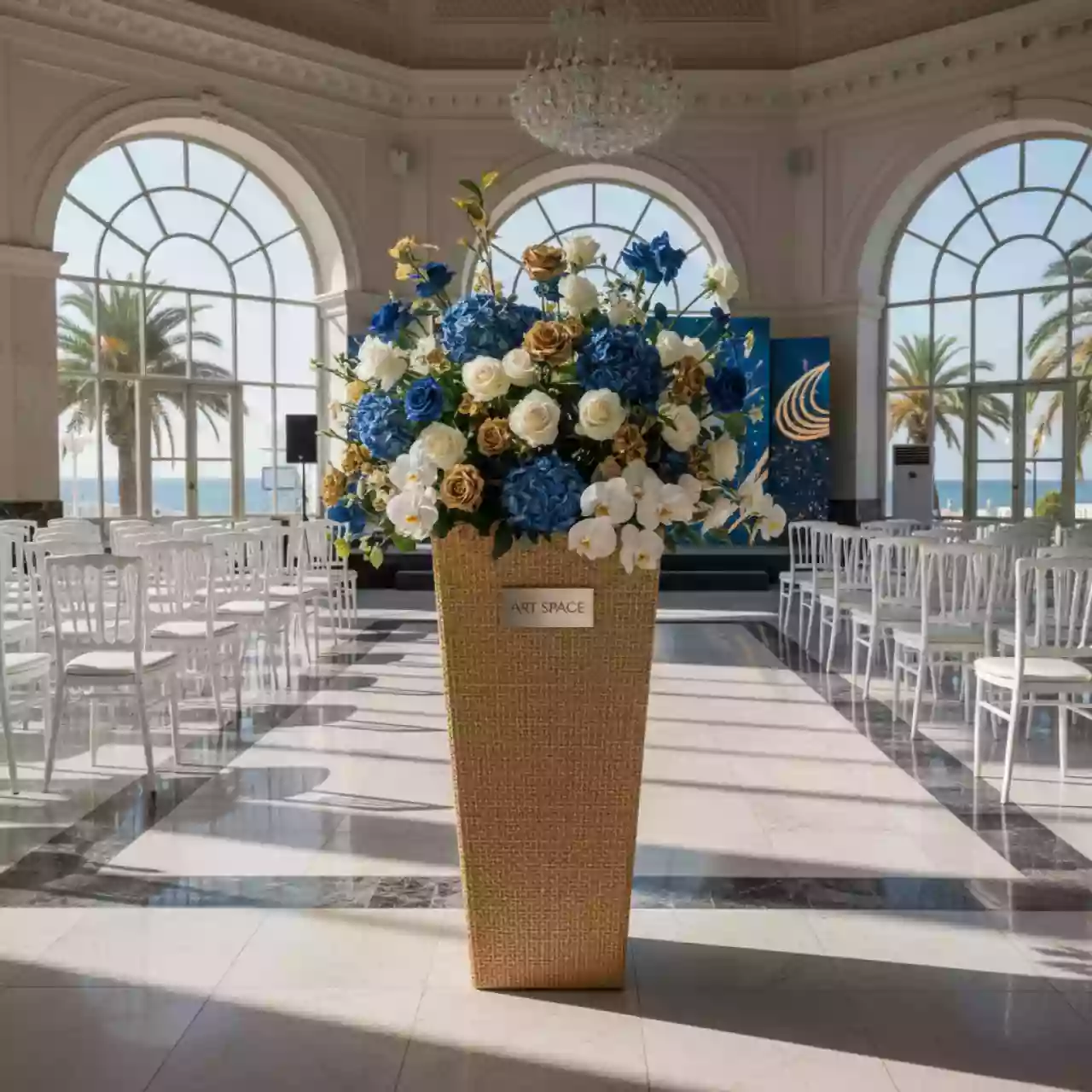 Аренда Кашпо для цветов плетеное большое Лунго из искусственного ротанга соломенное в зале «Чайка» (Морпорт) — ART SPACE