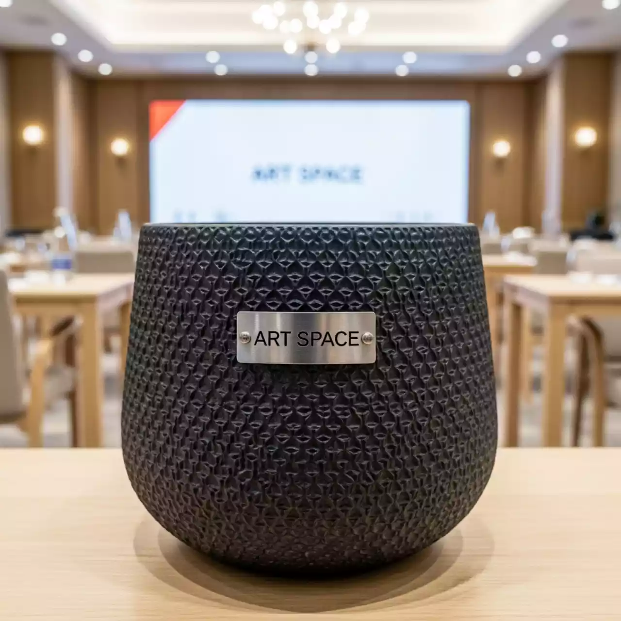 Аренда Кашпо для цветов Prosperplast Rato Low 158 11 л антрацит в Sochi Marriott Krasnaya Polyana — ART SPACE