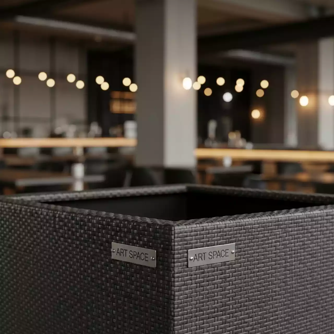 Аренда Кашпо для цветов Prosperplast Rato Low 32 венге 21 л в ресторане «Высота 5642» — ART SPACE