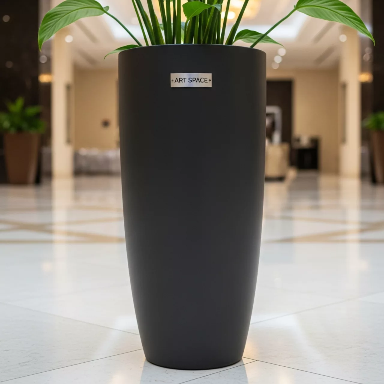 Аренда Кашпо для цветов Prosperplast Tubus Slim 27 15 л антрацит в Rodina Grand Hotel & SPA — ART SPACE