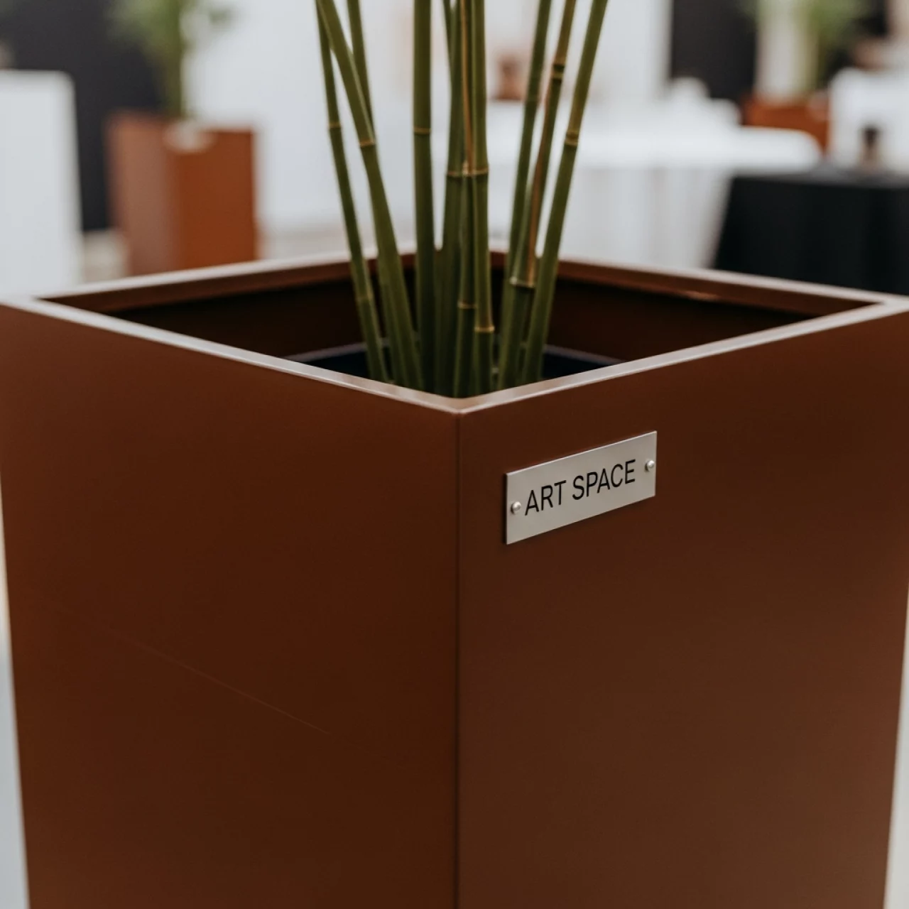 Аренда Кашпо для цветов Prosperplast Urbi Square кофе в комплексе «Дагомыс» — ART SPACE