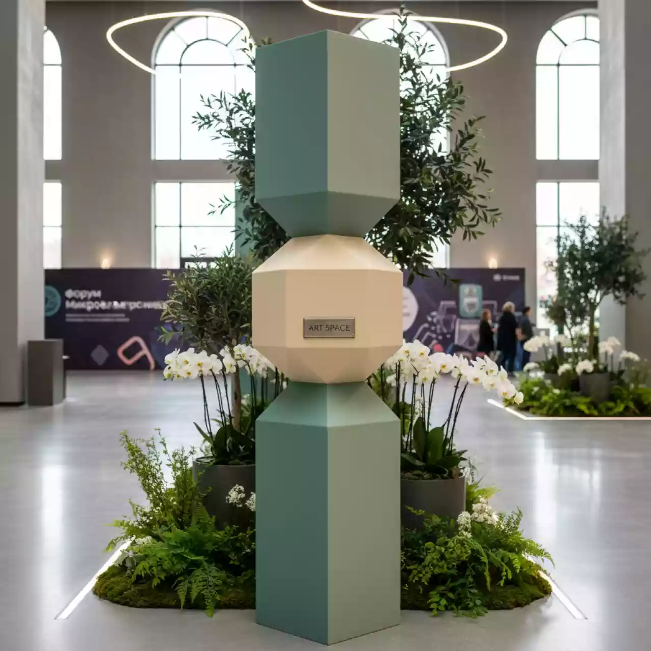 Аренда Кашпо из биопластика Threebu Totem Pot 3 Special в Sport Inn Hotel & Wellness — ART SPACE