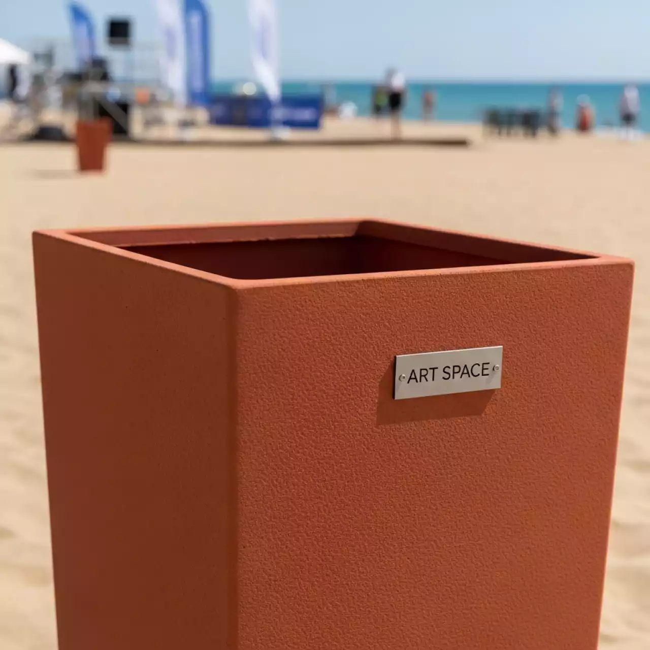 Аренда Кашпо Prosperplast Tubus Case Effect 38,6 л терракотовое на пляже «Мандарин» — ART SPACE