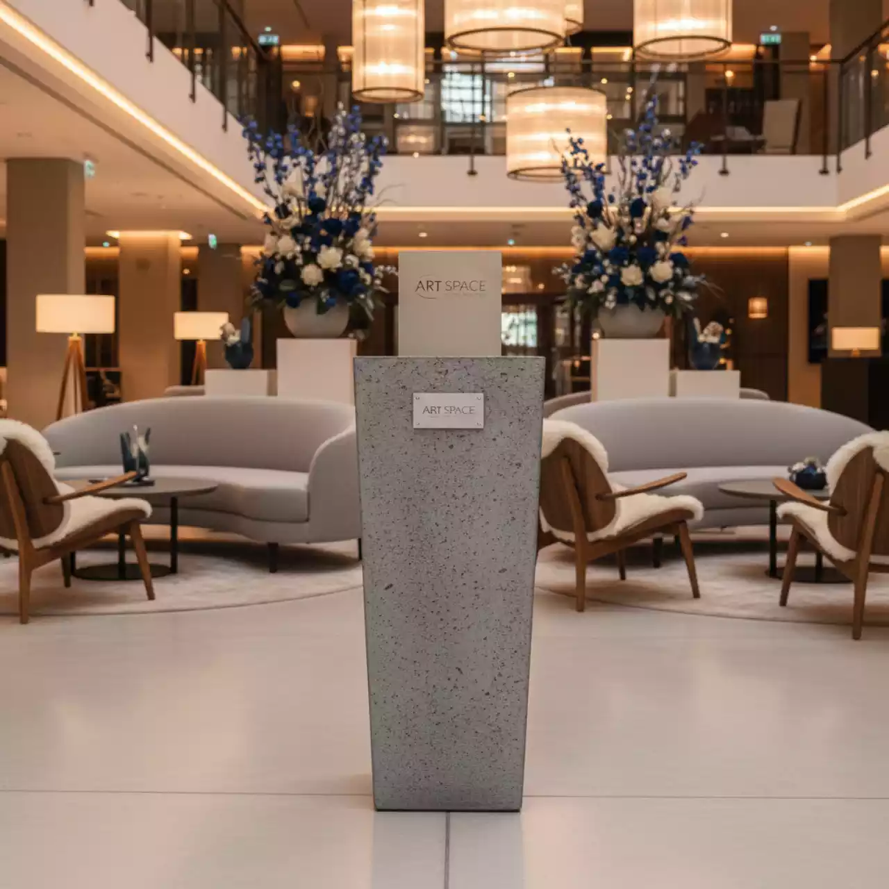 Аренда Кашпо Tubus Slim Beton 64 бетон Prosperplast 35 л в Mövenpick Hotel — ART SPACE