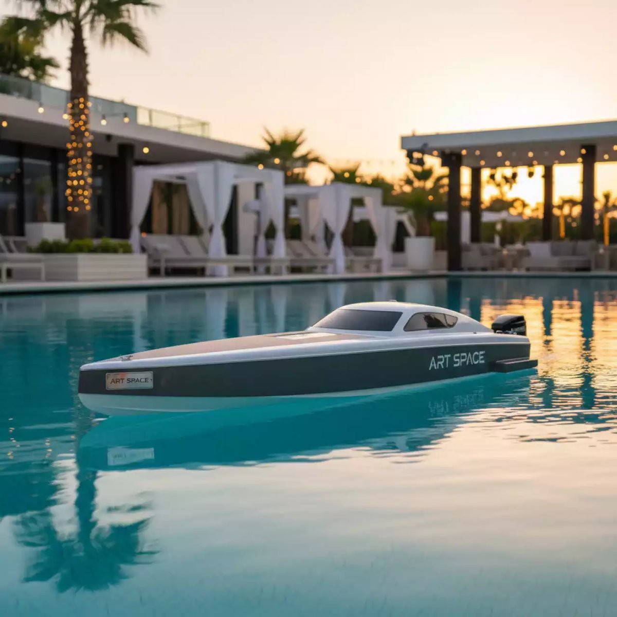 Аренда Катер радиоуправляемый профессиональный в Swissôtel Resort Sochi Kamelia — ART SPACE