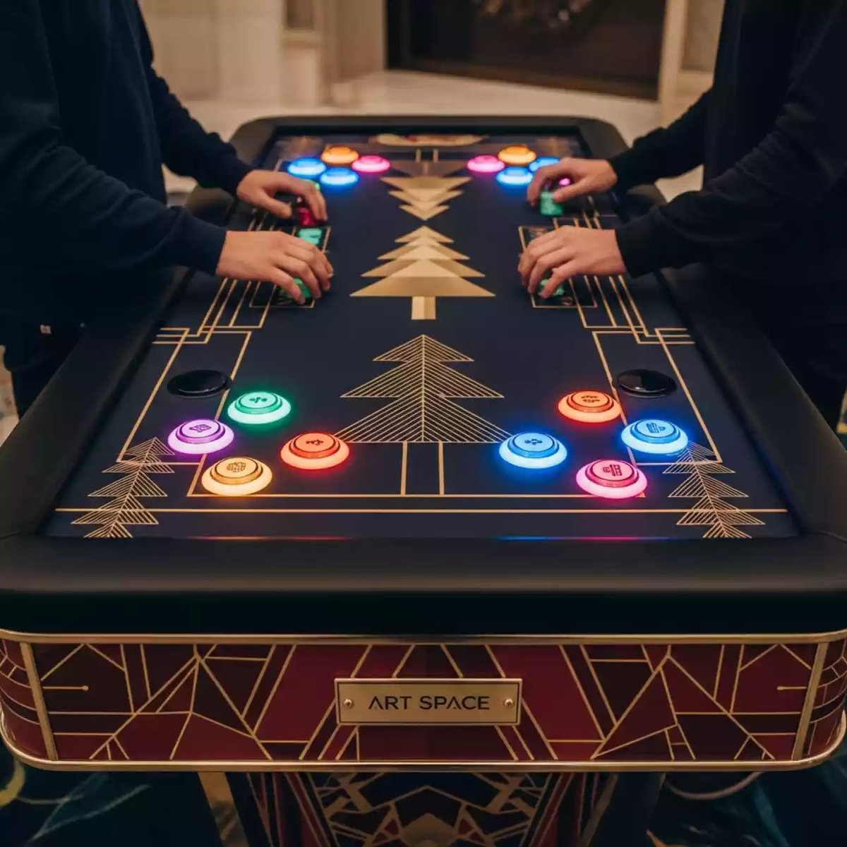 Аренда Кнопочный бой горизонтальный новогодний в Mercure Сочи Центр — ART SPACE