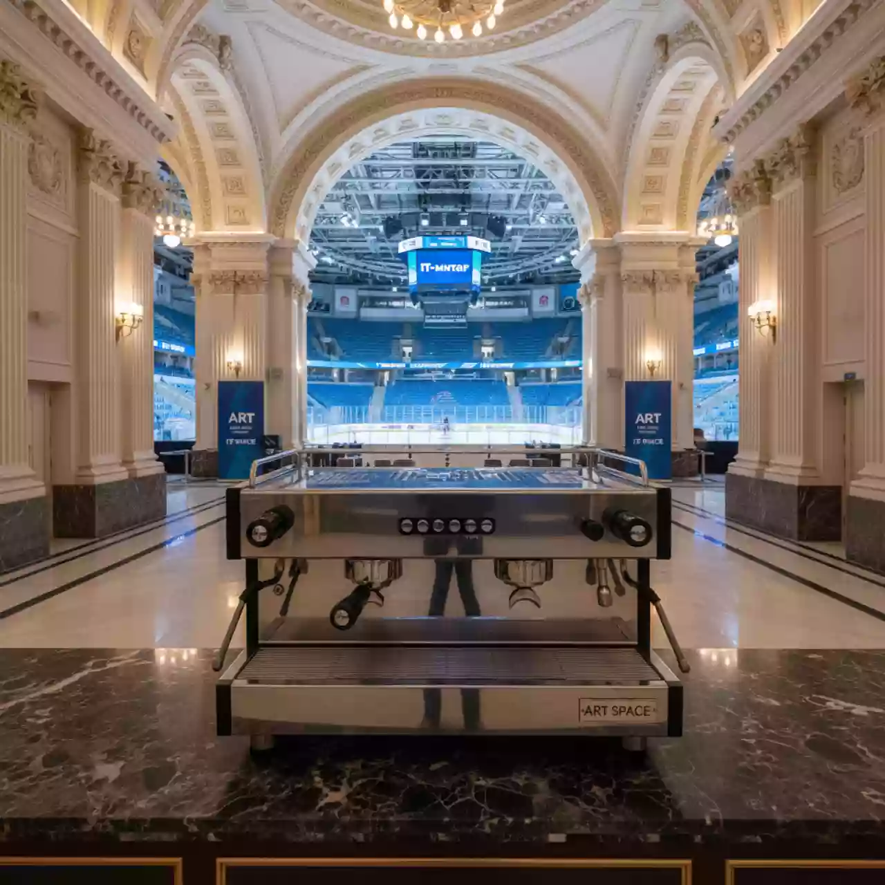 Аренда Кофемашина рожковая Viatto VA CMG 888 в ледовом дворце «Большой» — ART SPACE