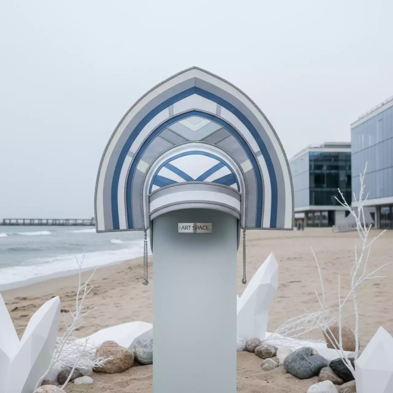 Аренда Кокошник на пляже «Мандарин» — ART SPACE