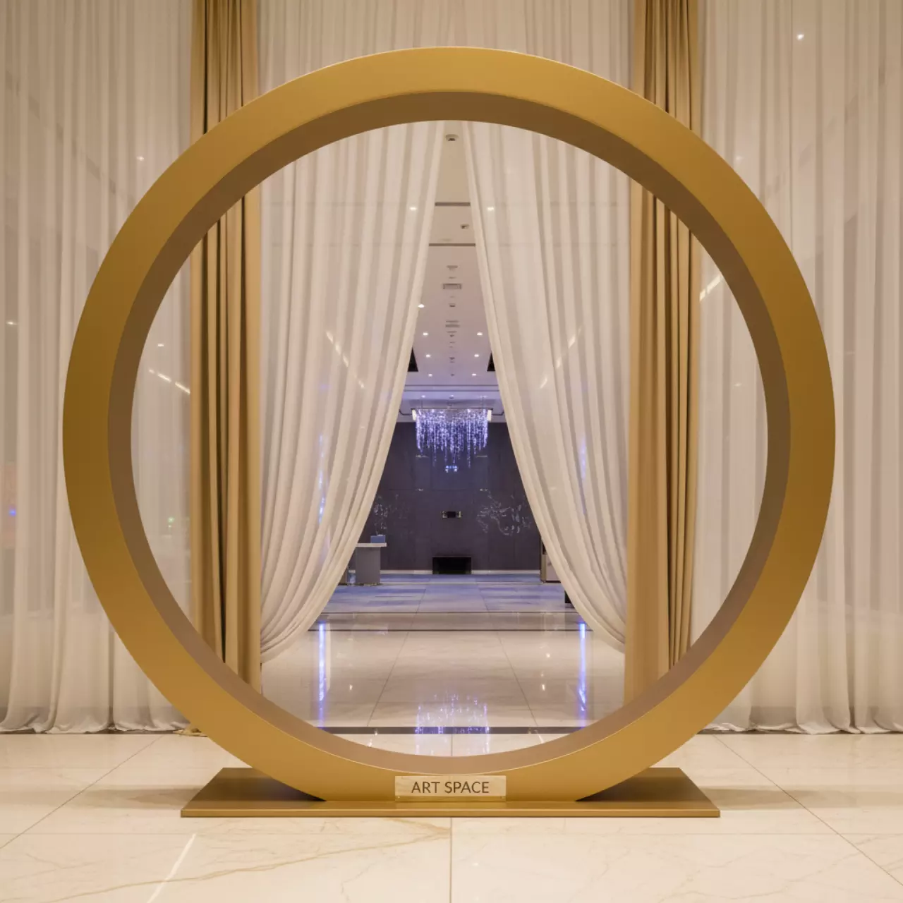 Аренда Кольцо Ла Марр золотое в Гранд Отель Сочи — ART SPACE