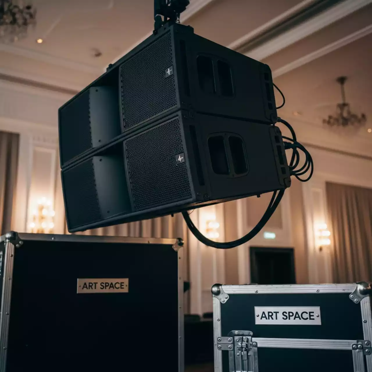 Аренда Колонка D&B Audiotechnik V 8 в МФК «Горный» — ART SPACE