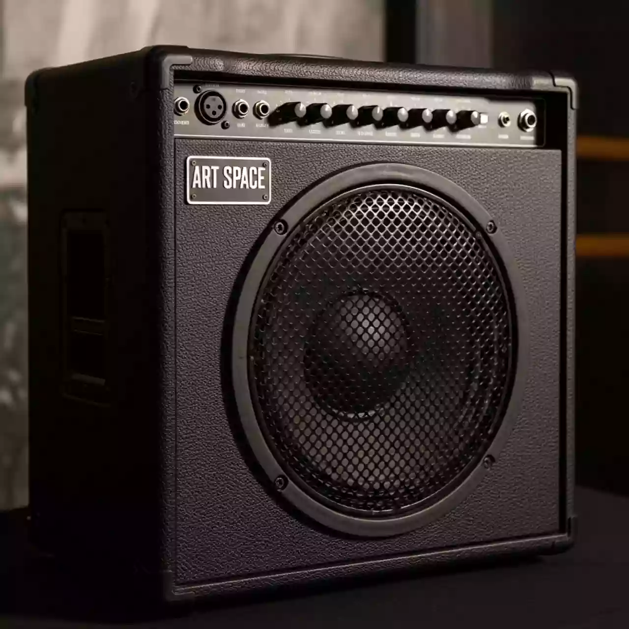 Аренда Комбоусилитель басовый Peavey TNT 115 в ресторане «Voda» — ART SPACE
