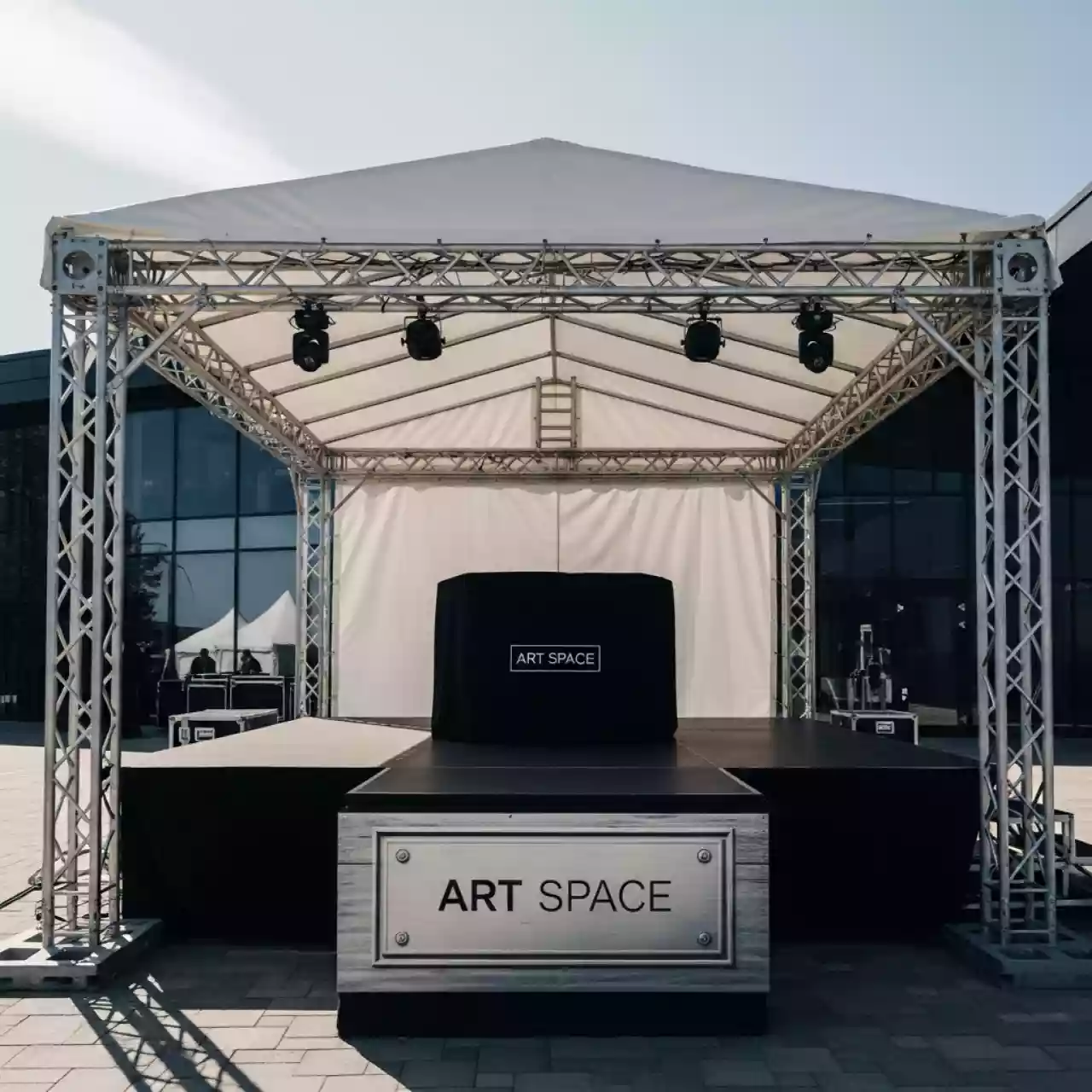 Аренда Комплекс сценический 6х4 м с порталами в Alpha Sirius — ART SPACE