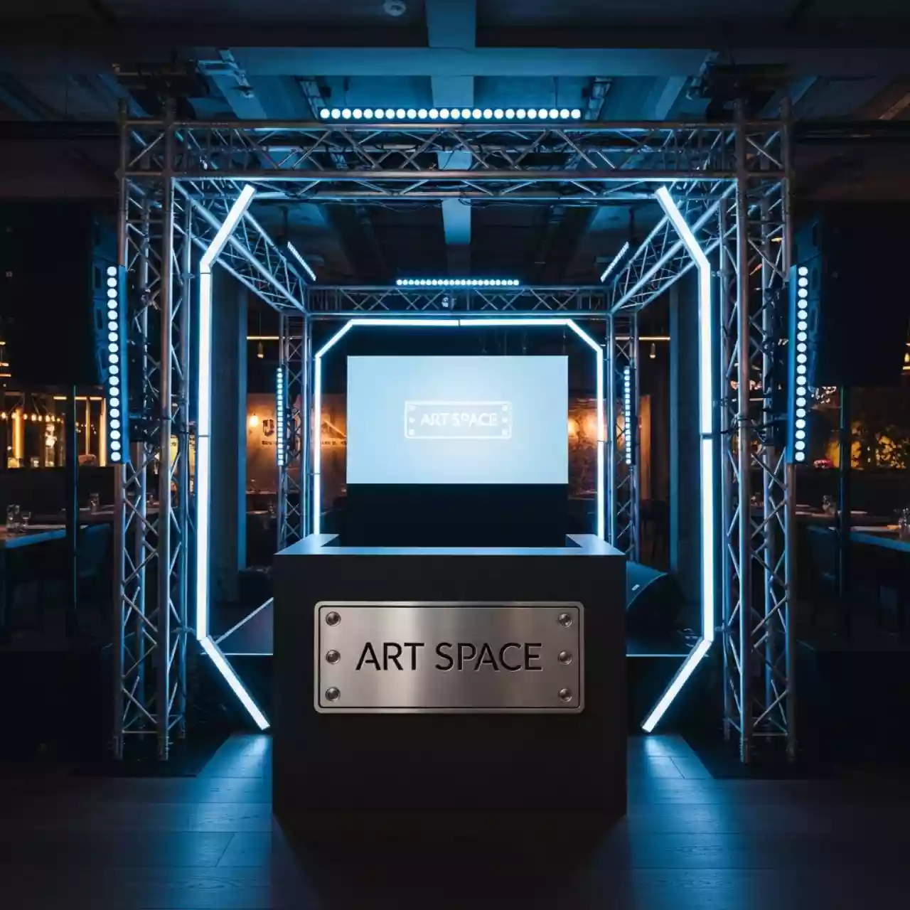 Аренда Комплекс сценический 8х6 м звук и свет в ресторане «Сыроварня» — ART SPACE