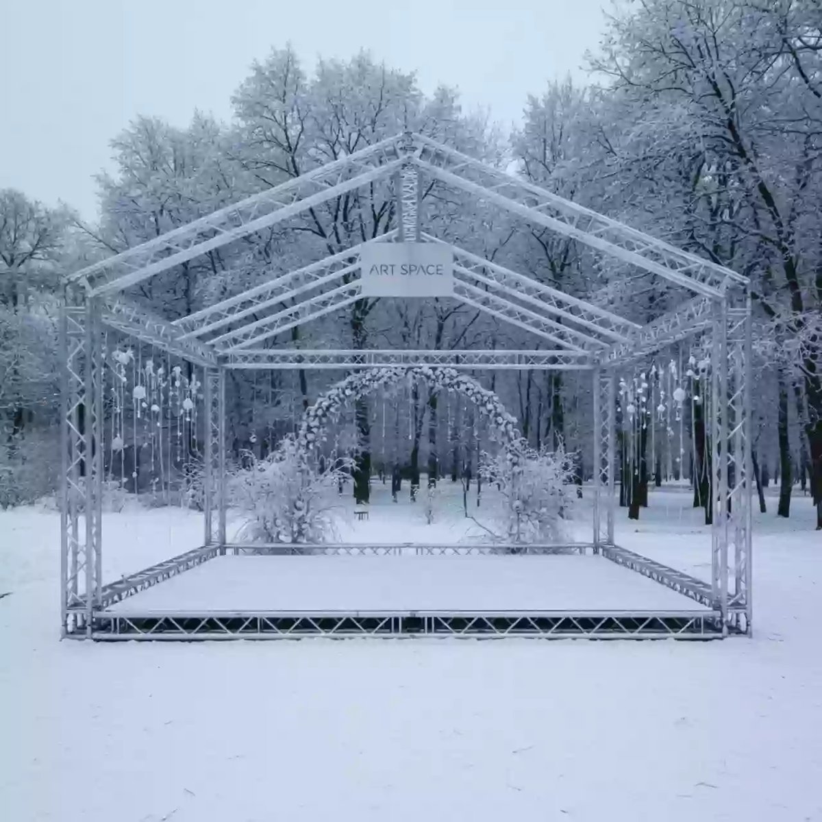 Аренда Комплексы сценические с незамкнутым коньком в парке «Ривьера» — ART SPACE