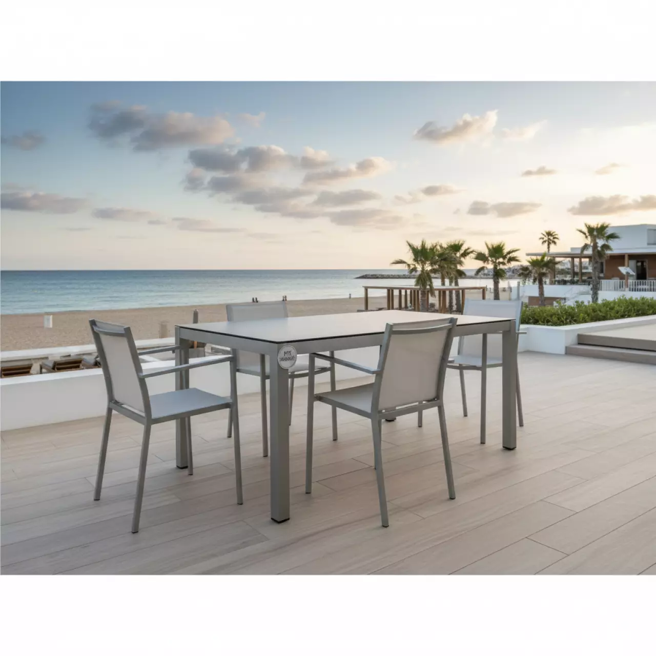 Аренда Комплект алюминиевый Green Glade M790 3 в пляжном клубе Del Mar — ART SPACE