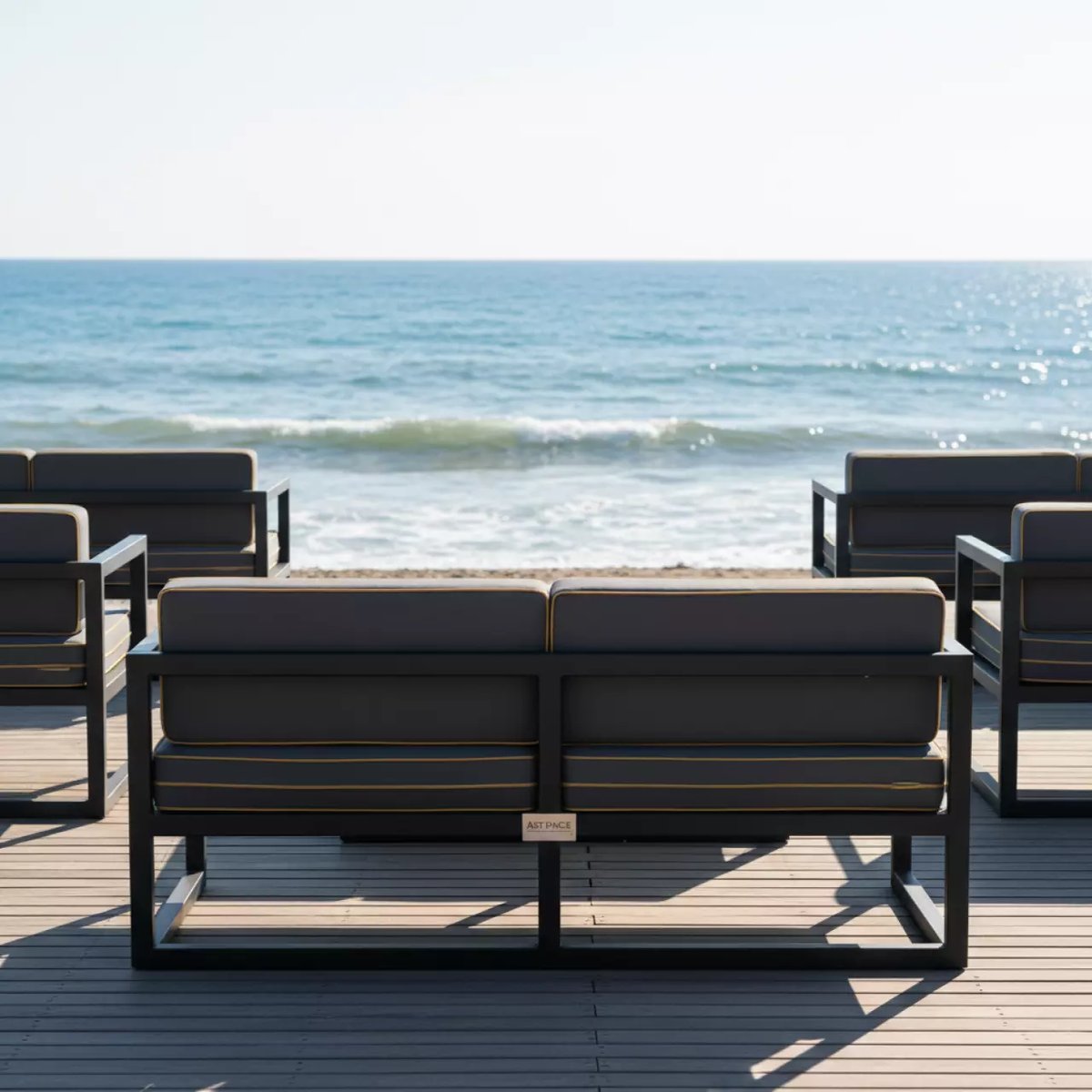 Аренда Комплект лаунж мебели металлический Presley на пляже «Ривьера» — ART SPACE