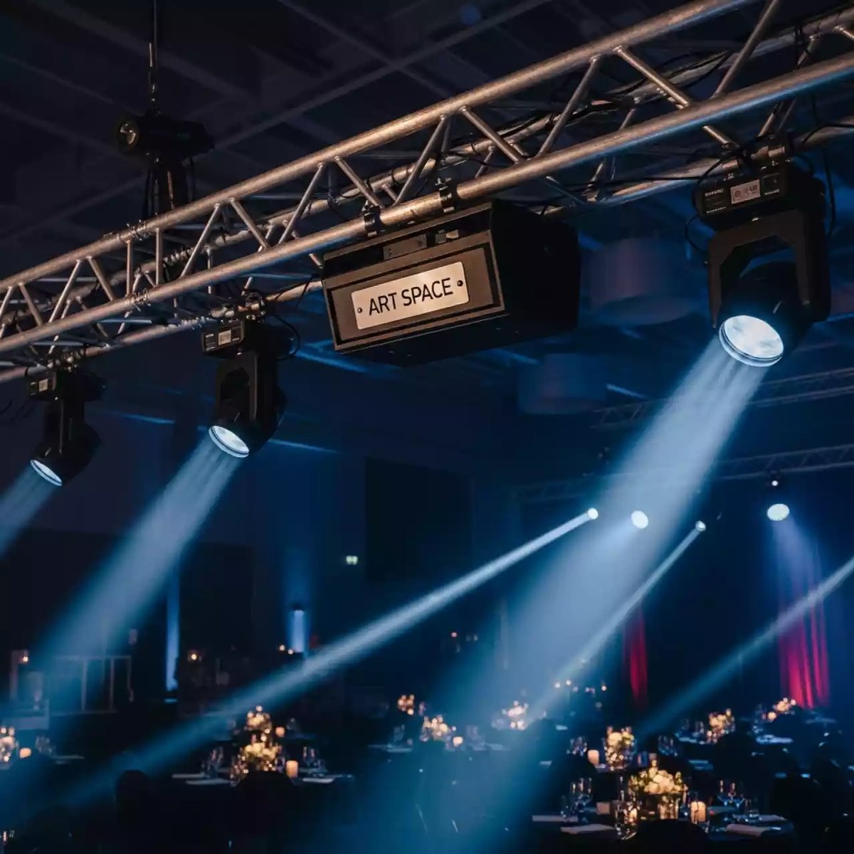 Аренда Комплект LED света и световых эффектов с фермой в Red Arena — ART SPACE