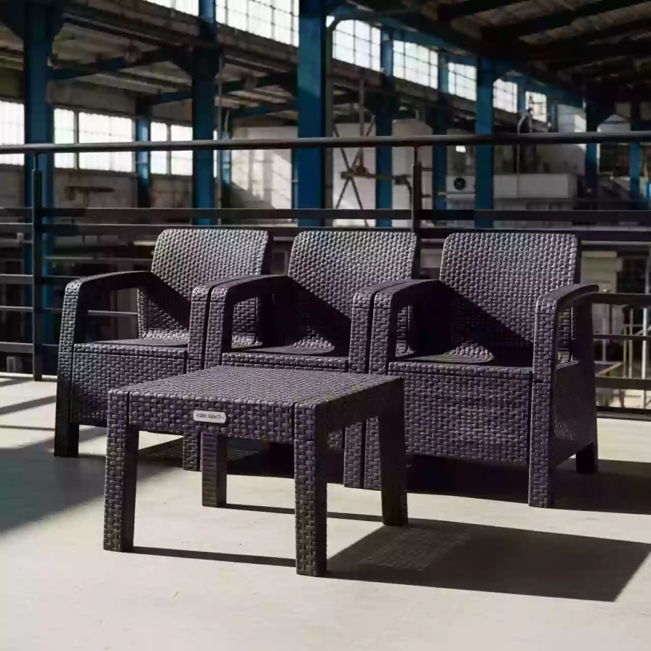 Аренда Комплект мебели АНАПА BALCONY SET венге из пластика под искусственный ротанг в ресторане «Brunello» — ART SPACE