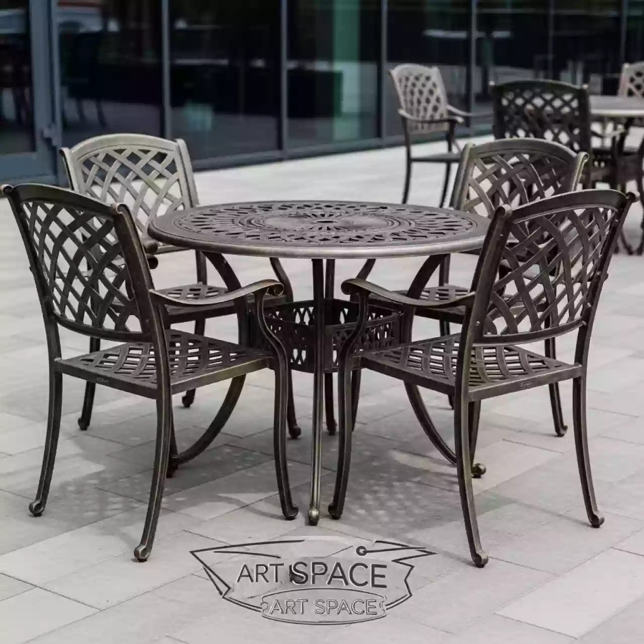 Аренда Комплект мебели из литого алюминия Dresden 4 темно бронзовый в ресторане «Voda» — ART SPACE