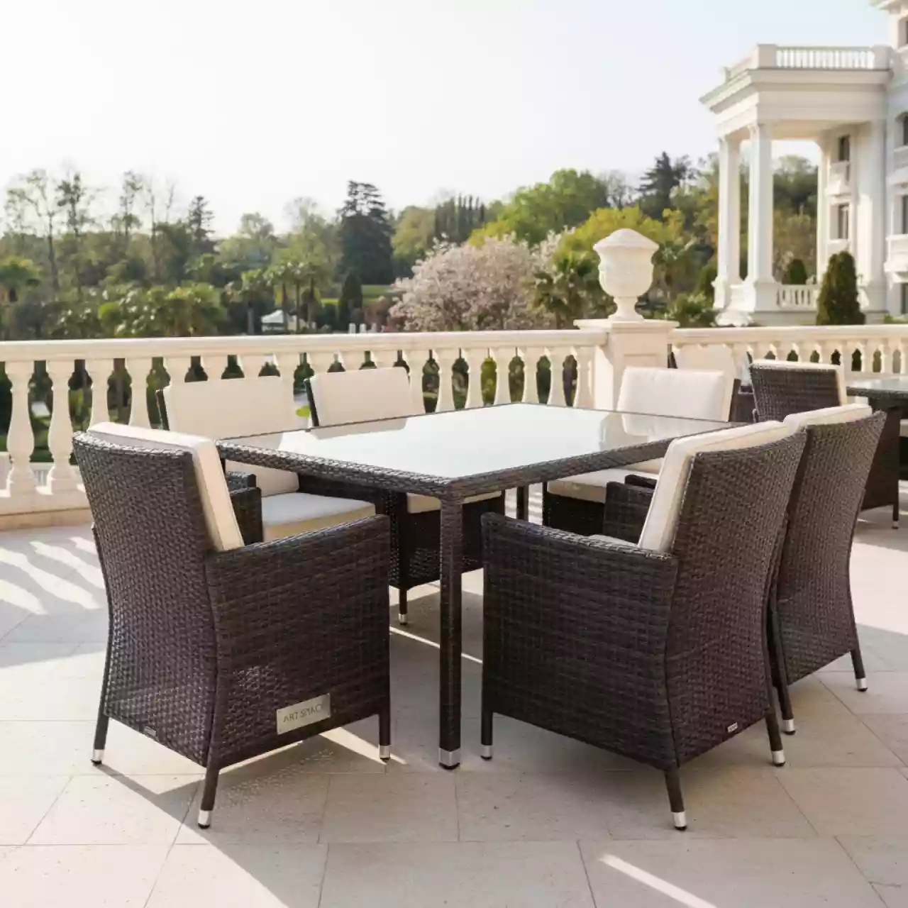 Аренда Комплект мебели обеденной плетеной Barcelona в Radisson Collection Paradise — ART SPACE