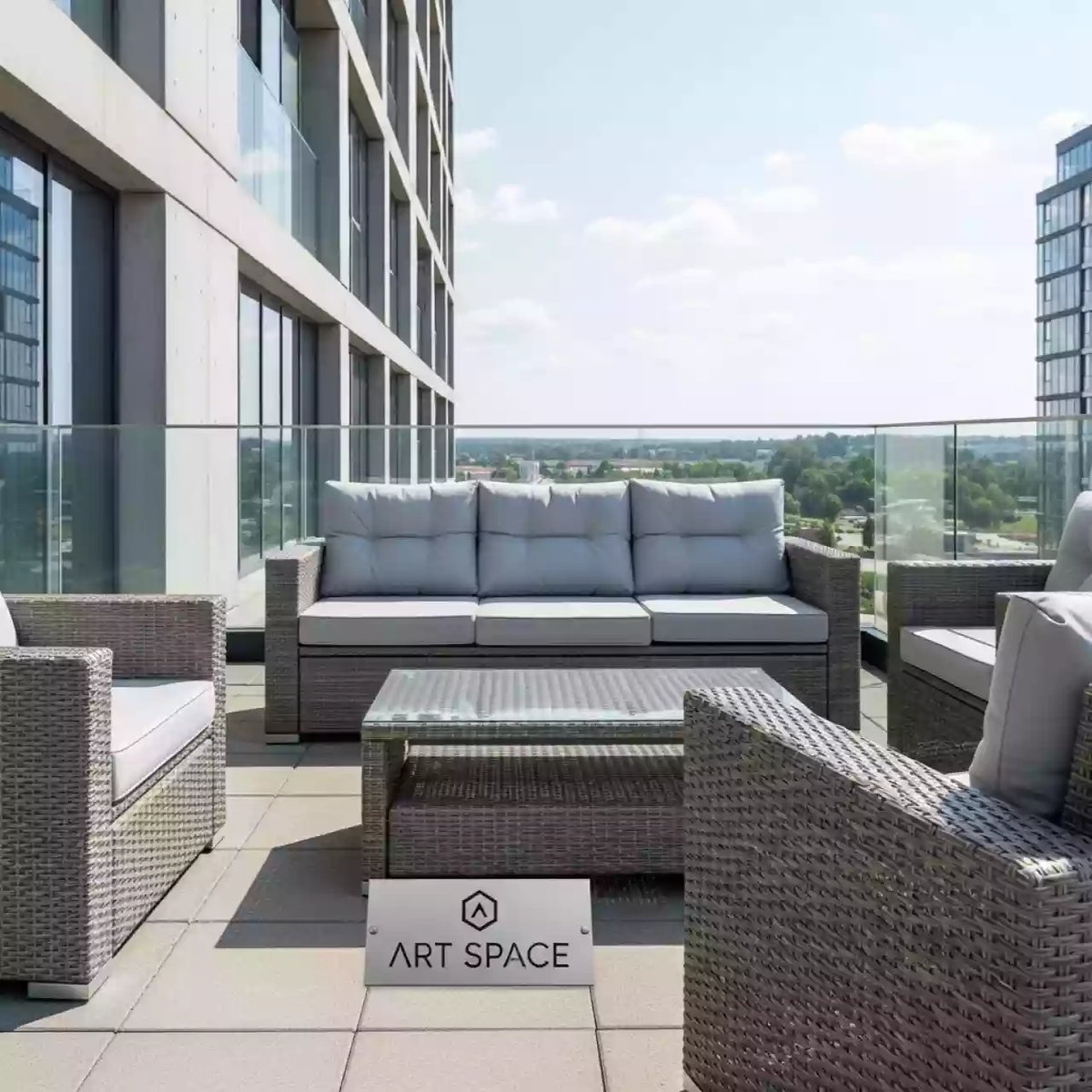 Аренда Комплект мебели OUTDOOR Касабланка из ротанга трехместный диван 2 кресла стол широкое плетение графит в комплексе «Дагомыс» — ART SPACE
