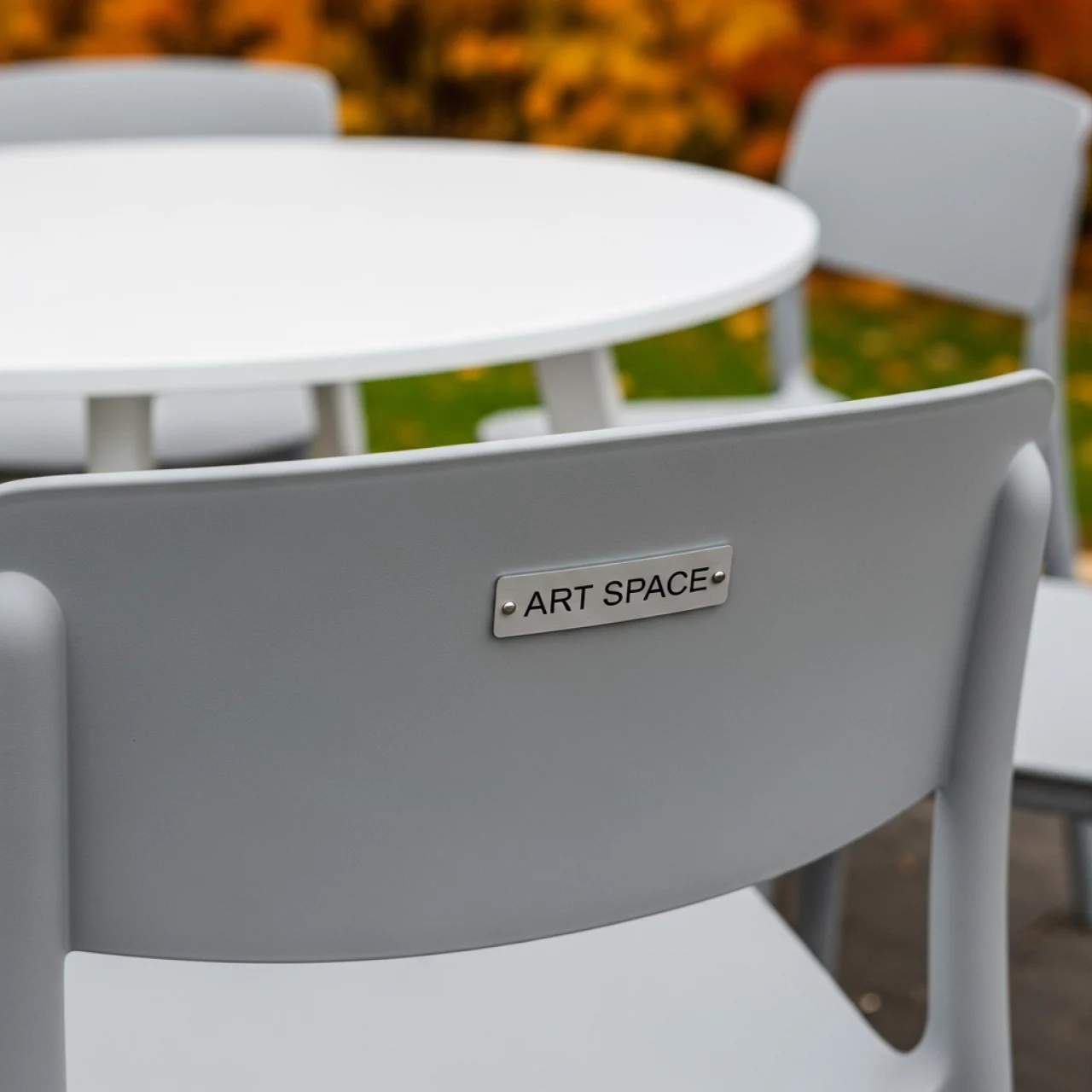 Аренда Комплект мебели пластиковой Sky Ø105 Air в санатории «Русь» — ART SPACE