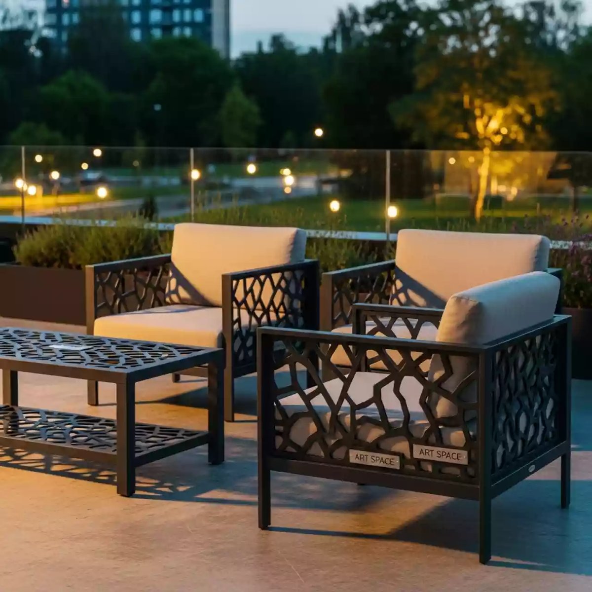 Аренда Комплект мебели Sardinia литой алюминий светло бежевые подушки в парке «Ривьера» — ART SPACE